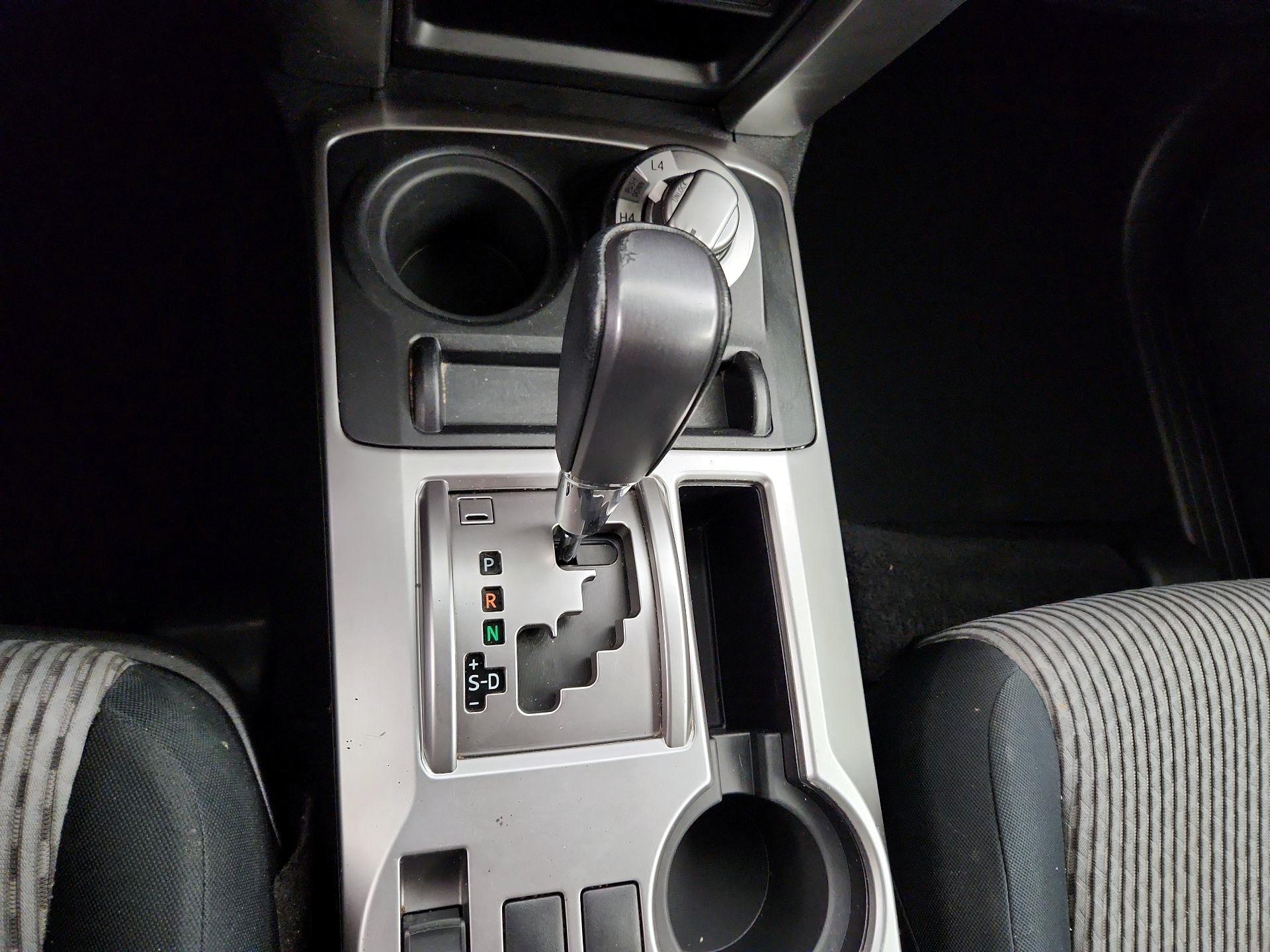 Thumbnail: 2016 Toyota 4Runner - 18