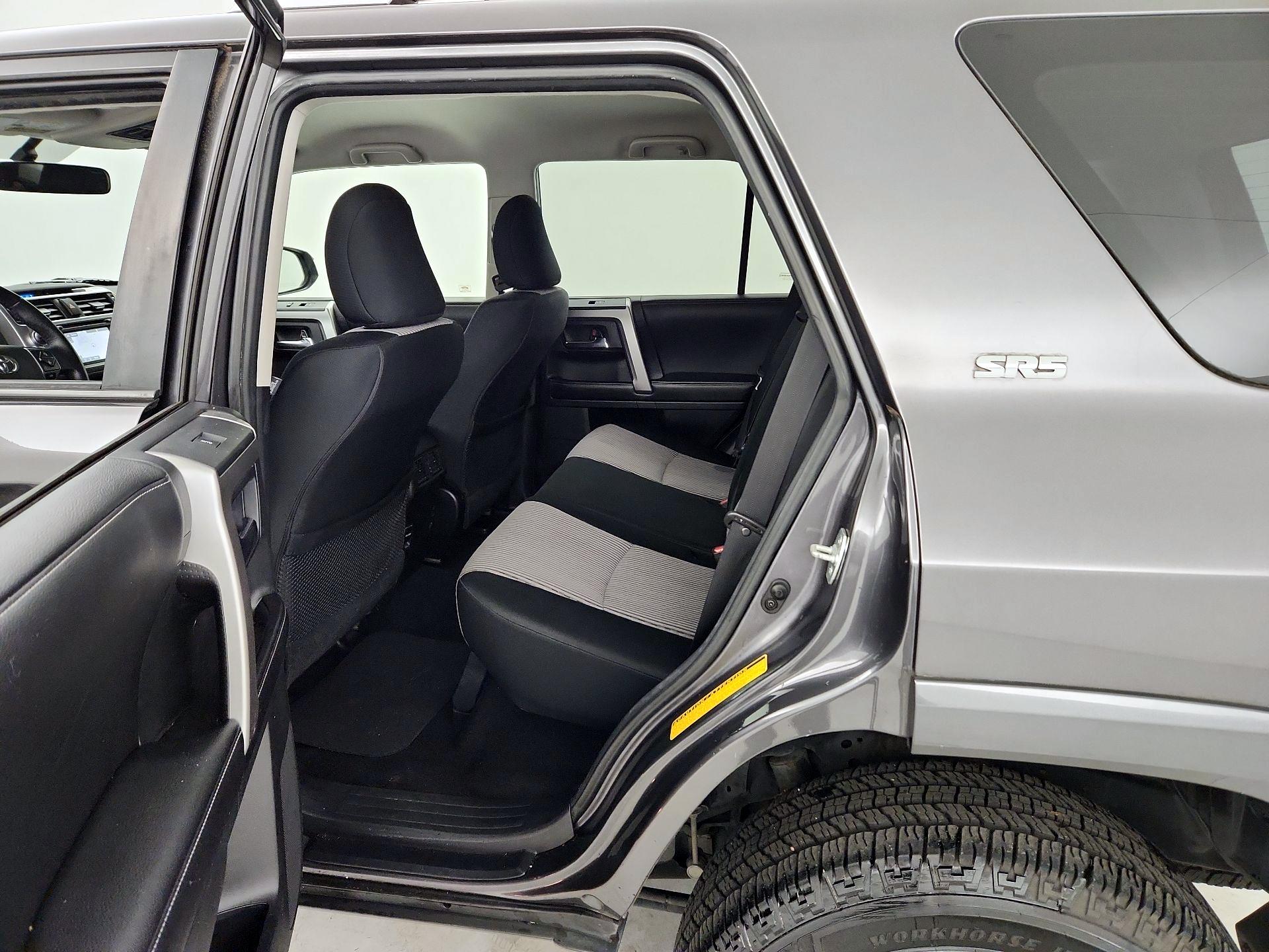 Thumbnail: 2016 Toyota 4Runner - 20