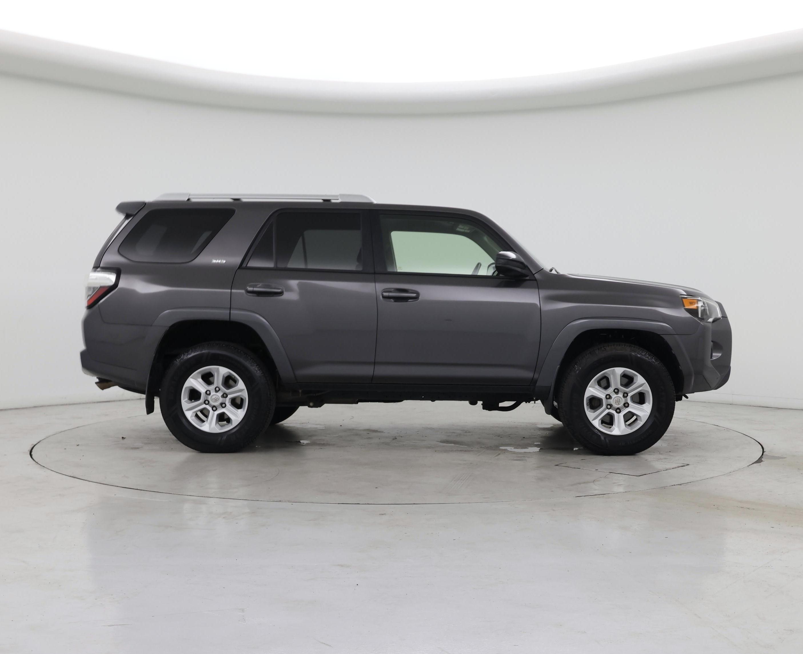 Thumbnail: 2016 Toyota 4Runner - 7
