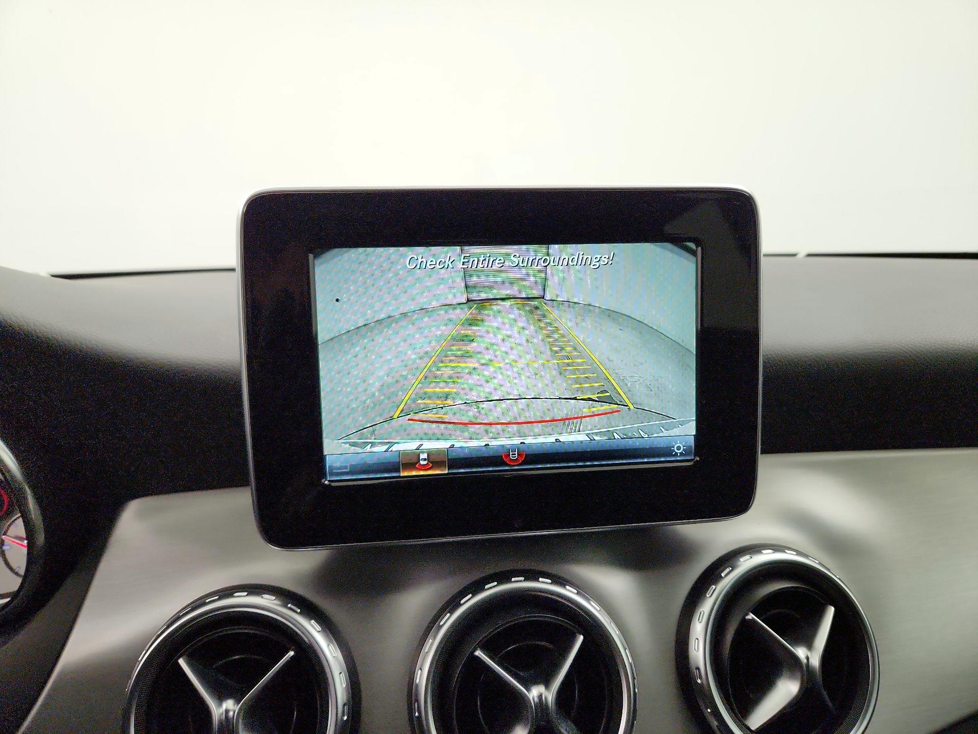 Thumbnail: 2017 Mercedes-Benz GLA - 15