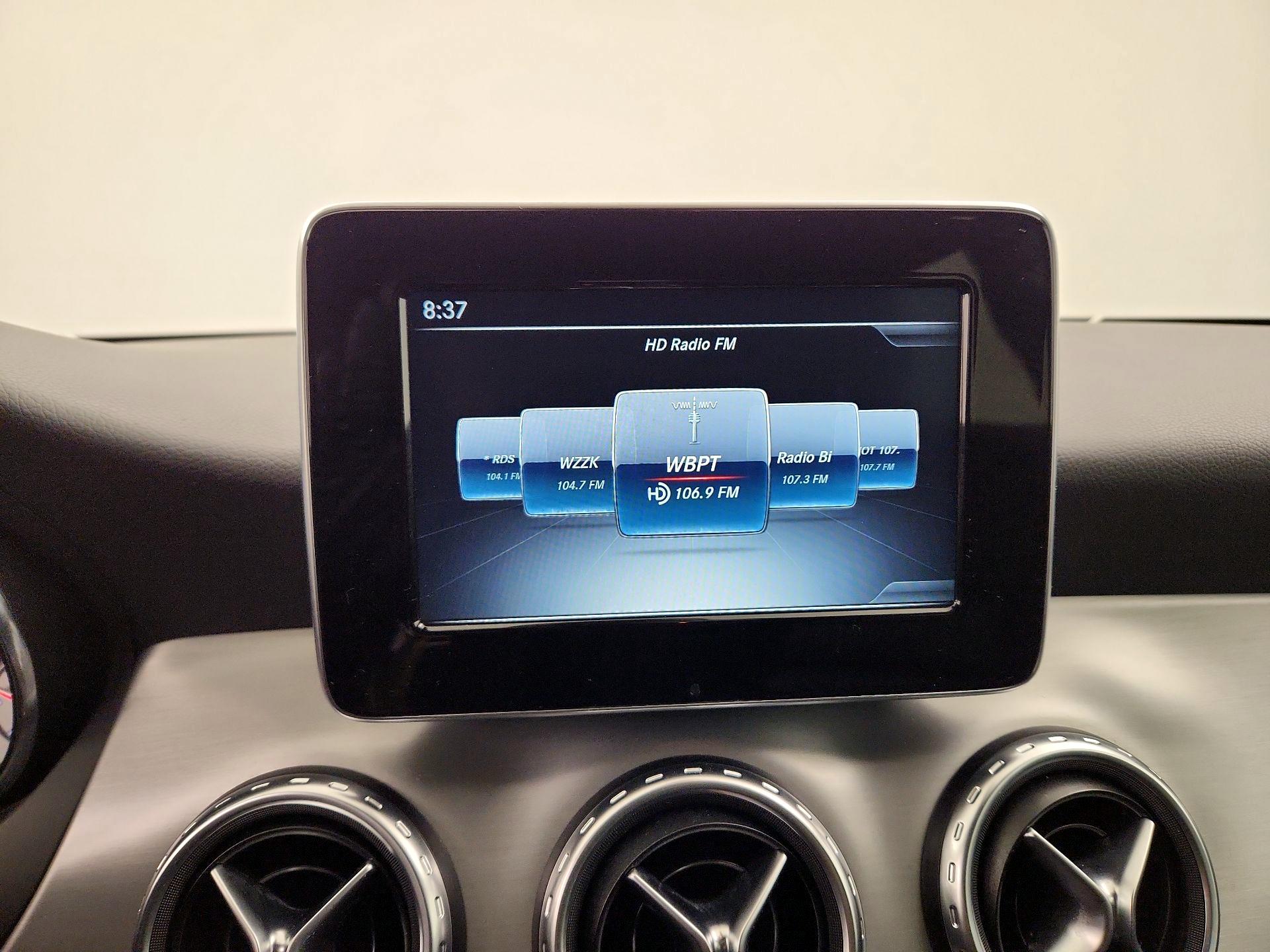 Thumbnail: 2017 Mercedes-Benz GLA - 16