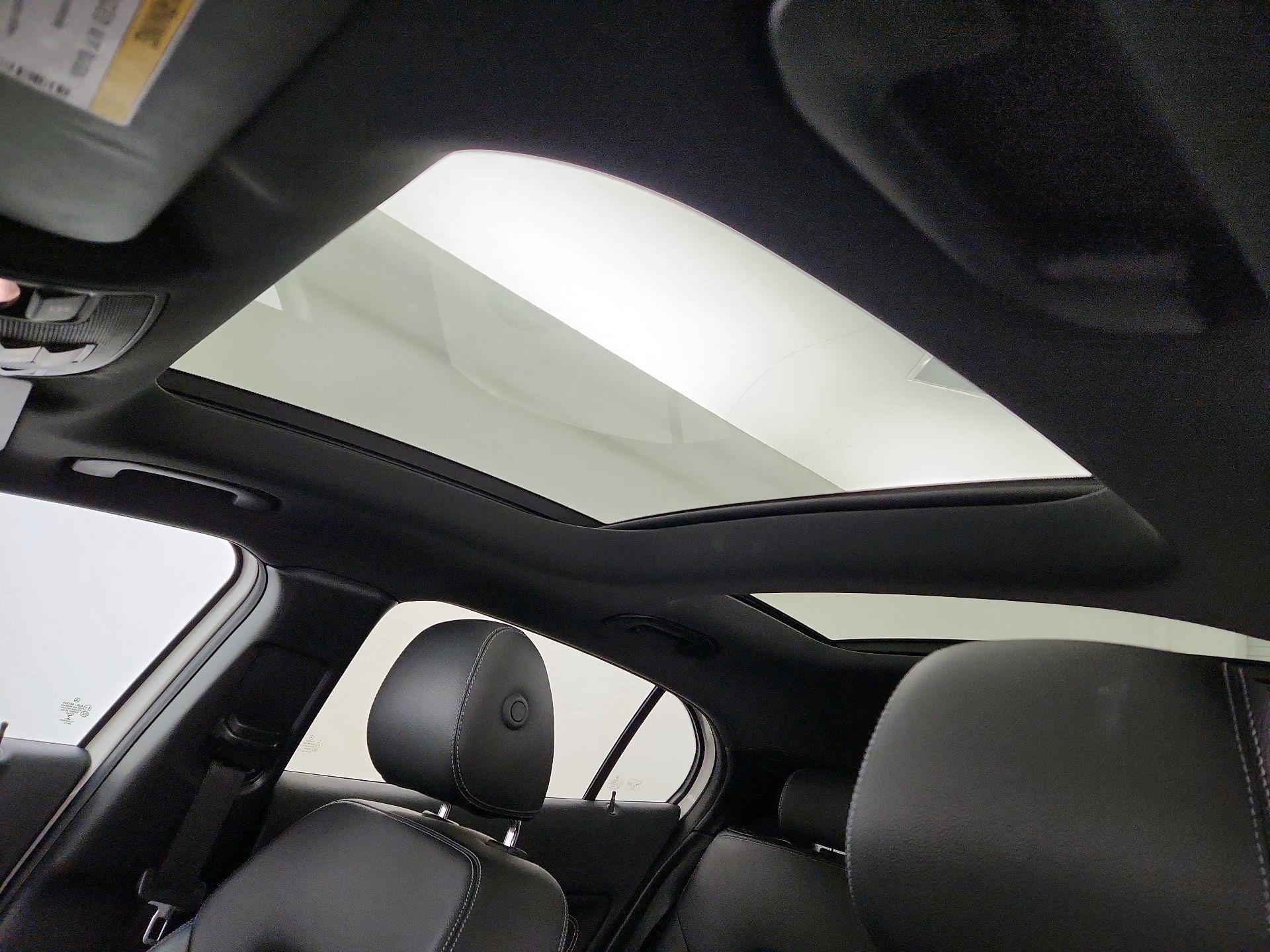 Thumbnail: 2017 Mercedes-Benz GLA - 20