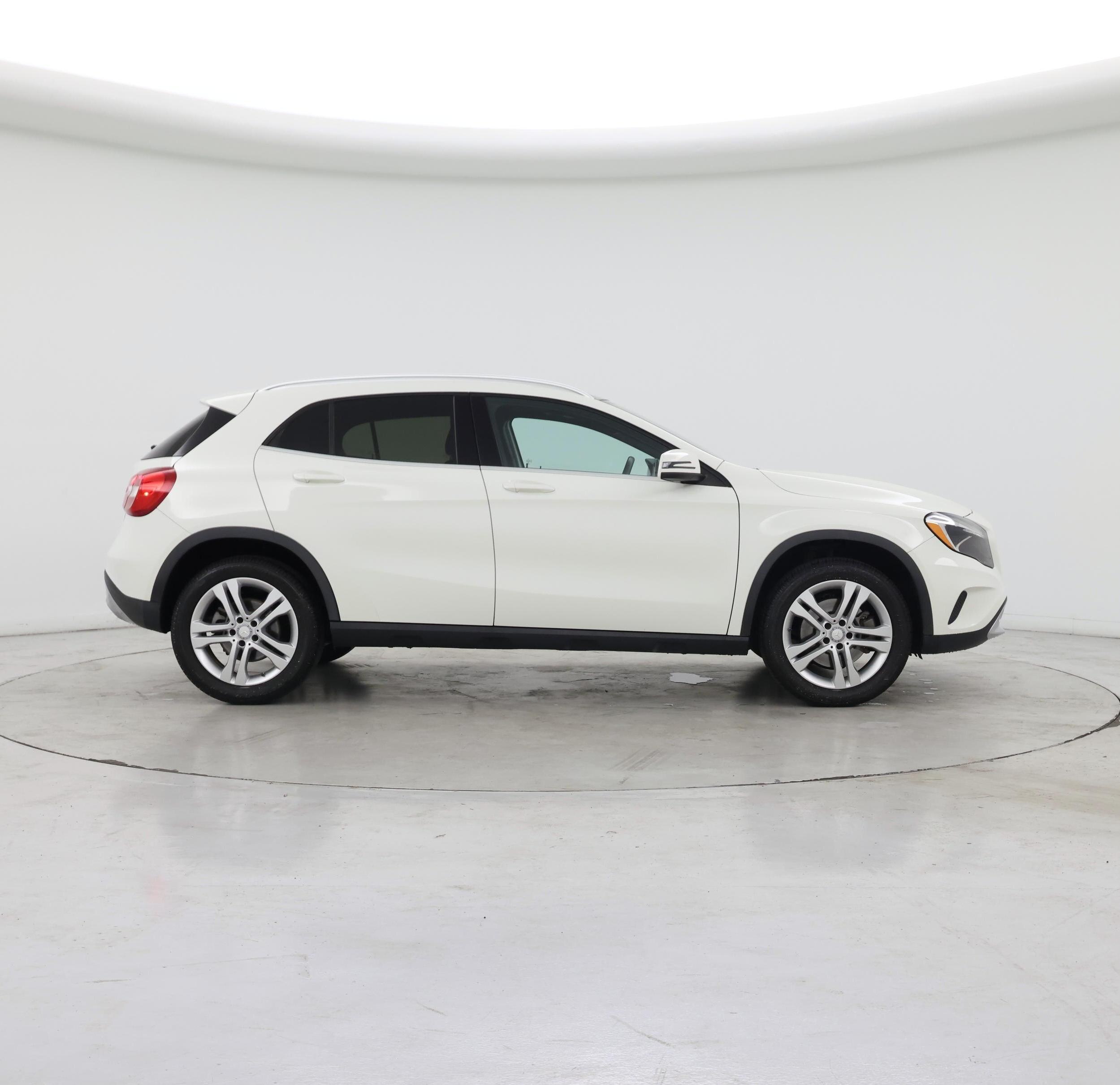 Thumbnail: 2017 Mercedes-Benz GLA - 7