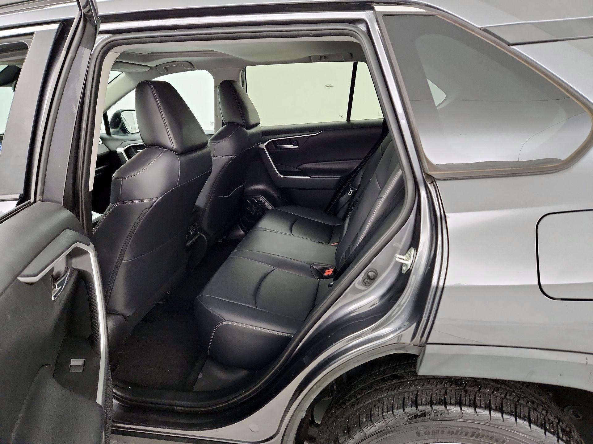 Thumbnail: 2020 Toyota RAV4 - 20