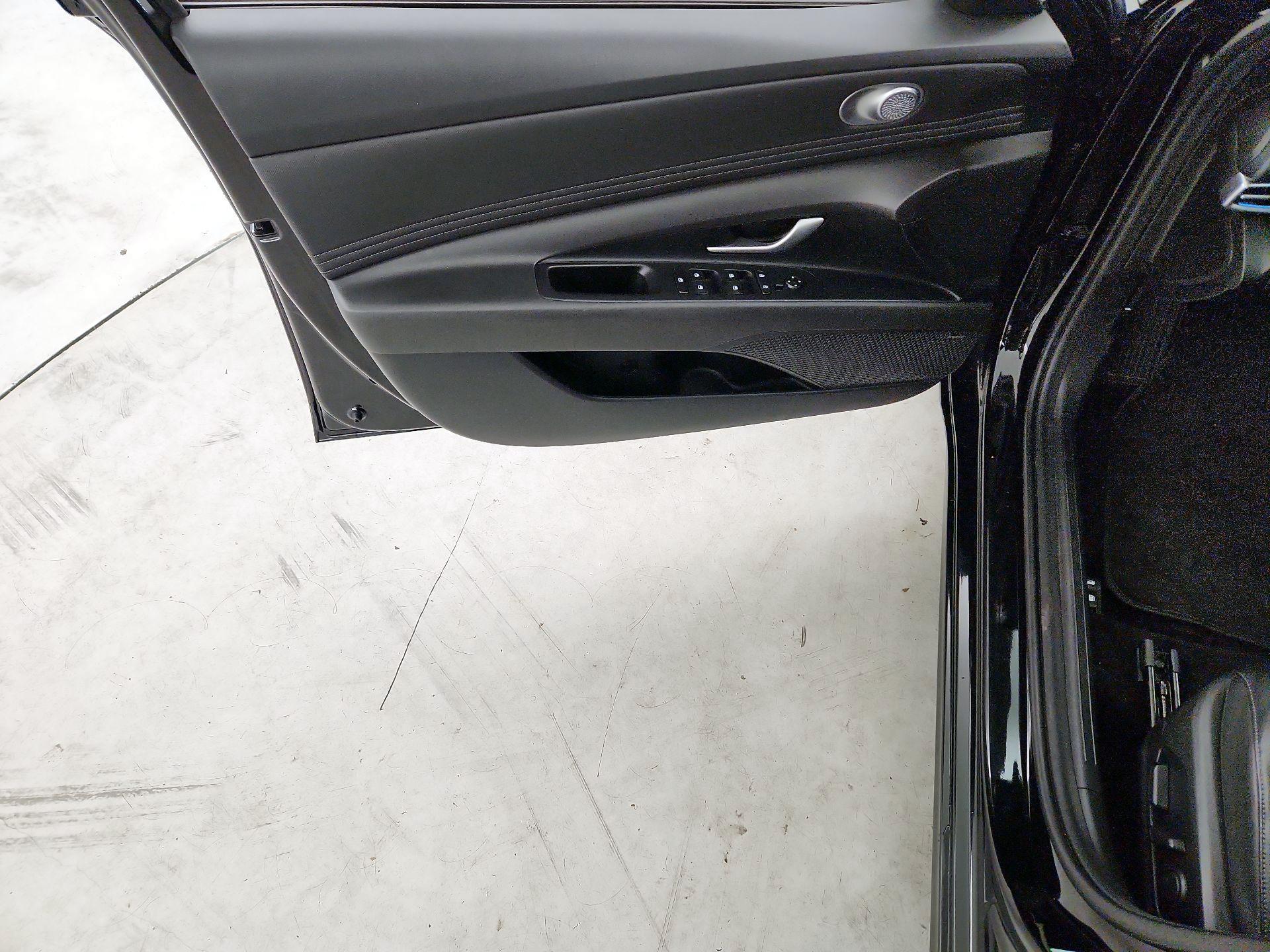 Thumbnail: 2023 Hyundai Elantra - 12