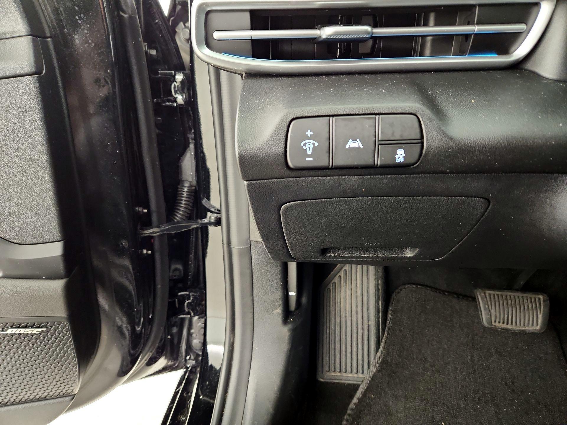 Thumbnail: 2023 Hyundai Elantra - 13