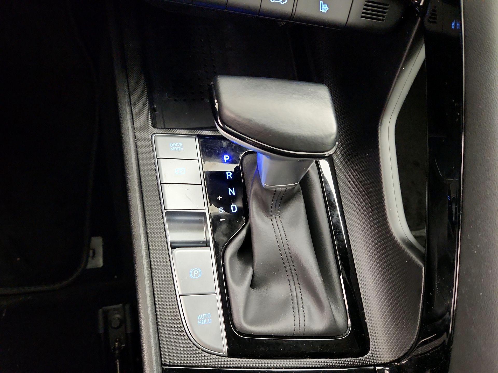 Thumbnail: 2023 Hyundai Elantra - 18