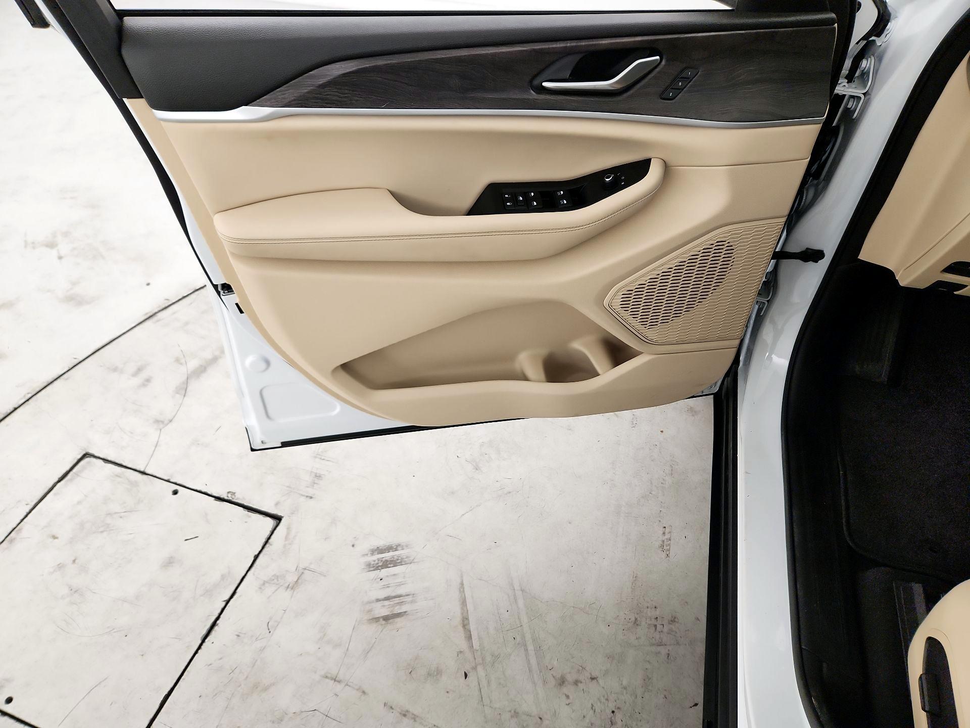 Thumbnail: 2023 Jeep Grand Cherokee - 12