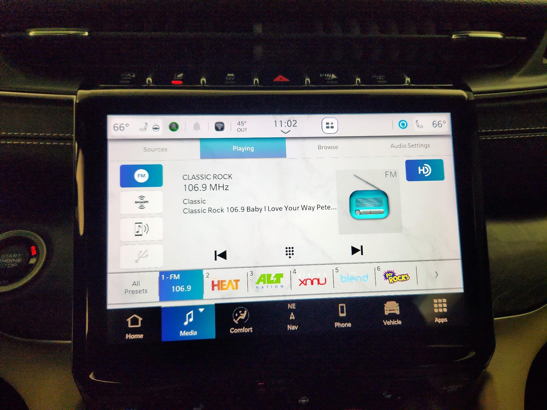 Thumbnail: 2023 Jeep Grand Cherokee - 16