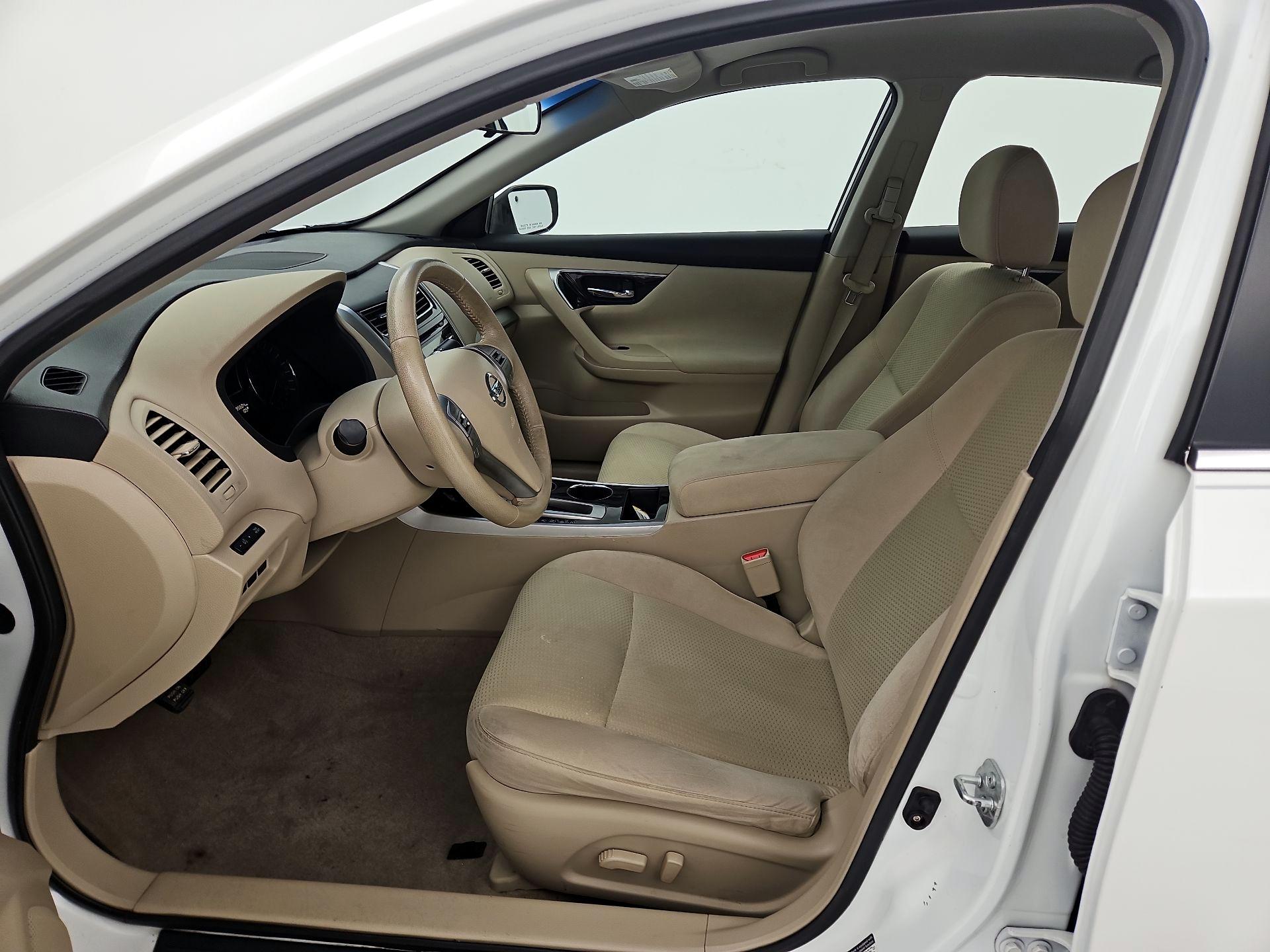 Thumbnail: 2014 Nissan Altima - 11