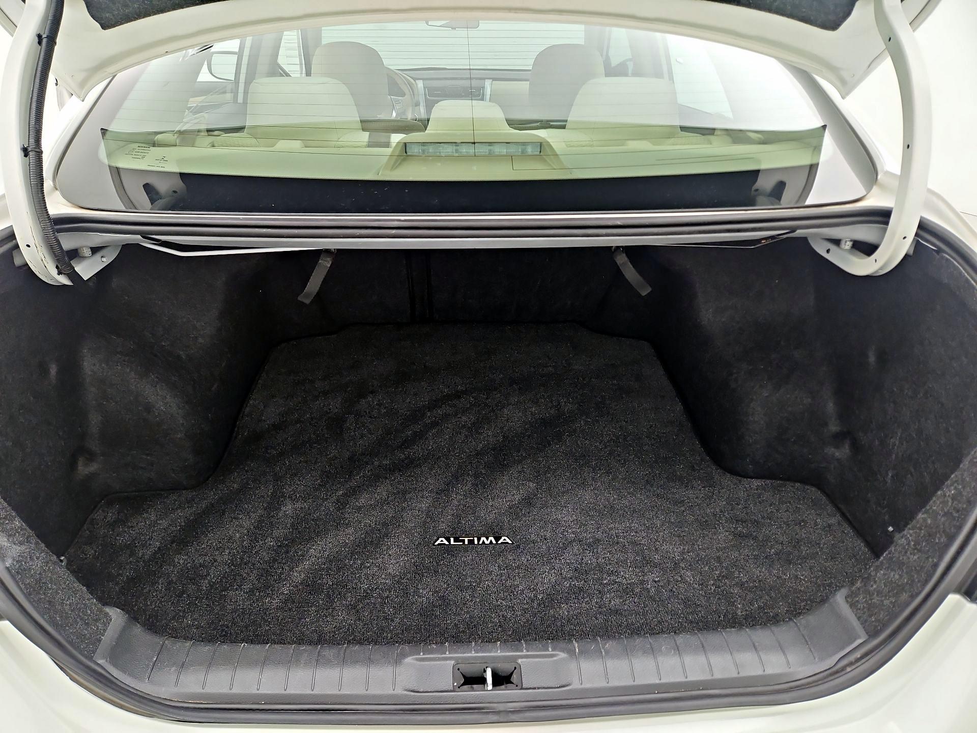 Thumbnail: 2014 Nissan Altima - 20