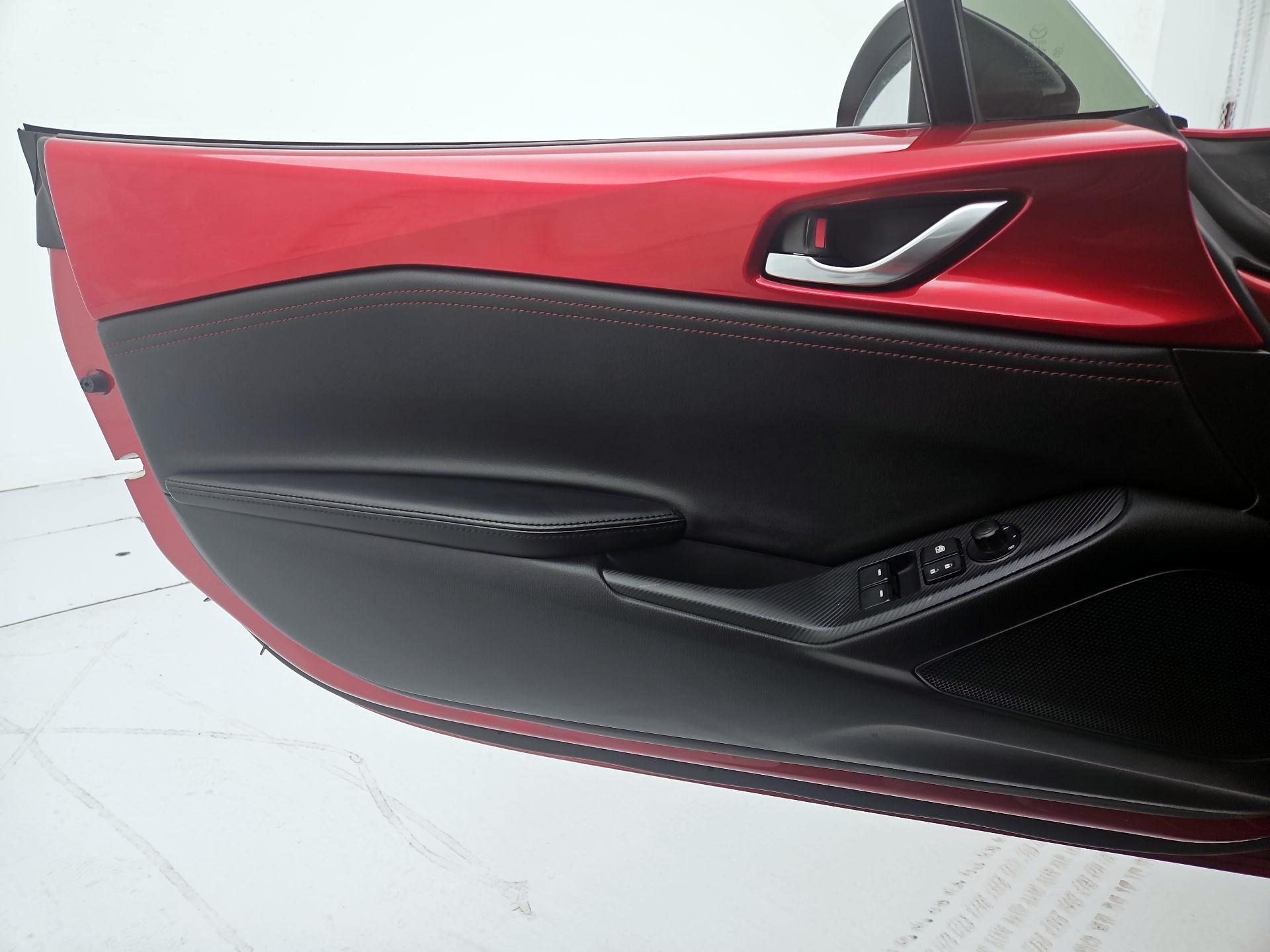 Thumbnail: 2016 Mazda MX-5 Miata - 12