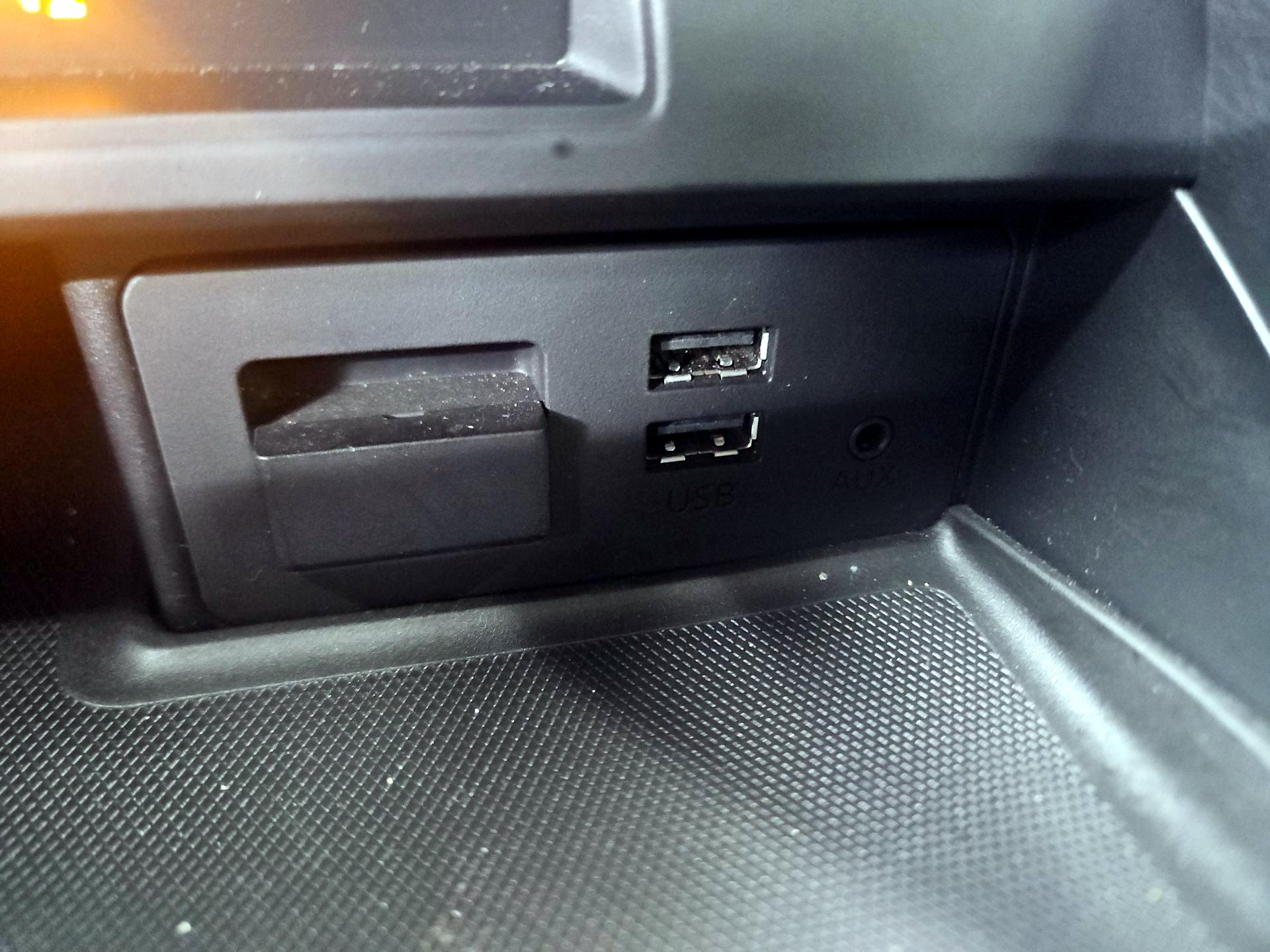 Thumbnail: 2016 Mazda MX-5 Miata - 18