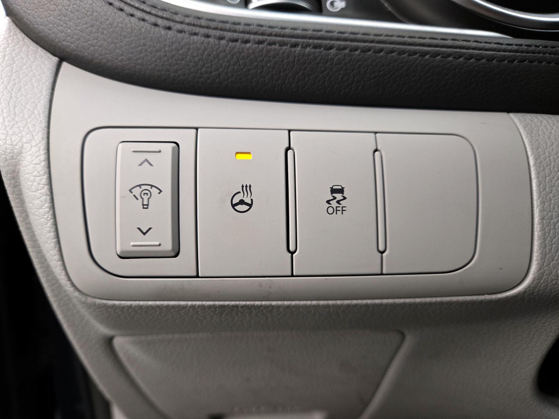 Thumbnail: 2015 Kia Optima - 13