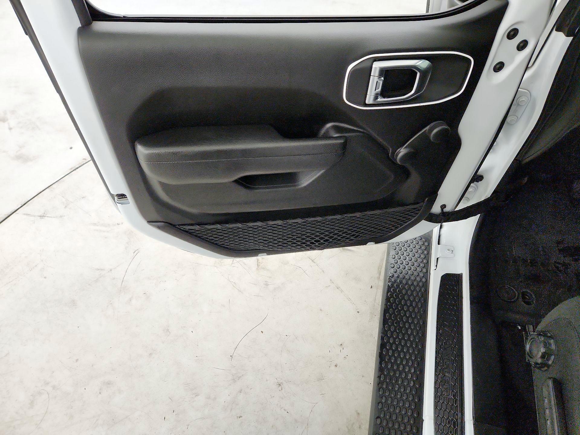 Thumbnail: 2022 Jeep Wrangler - 12