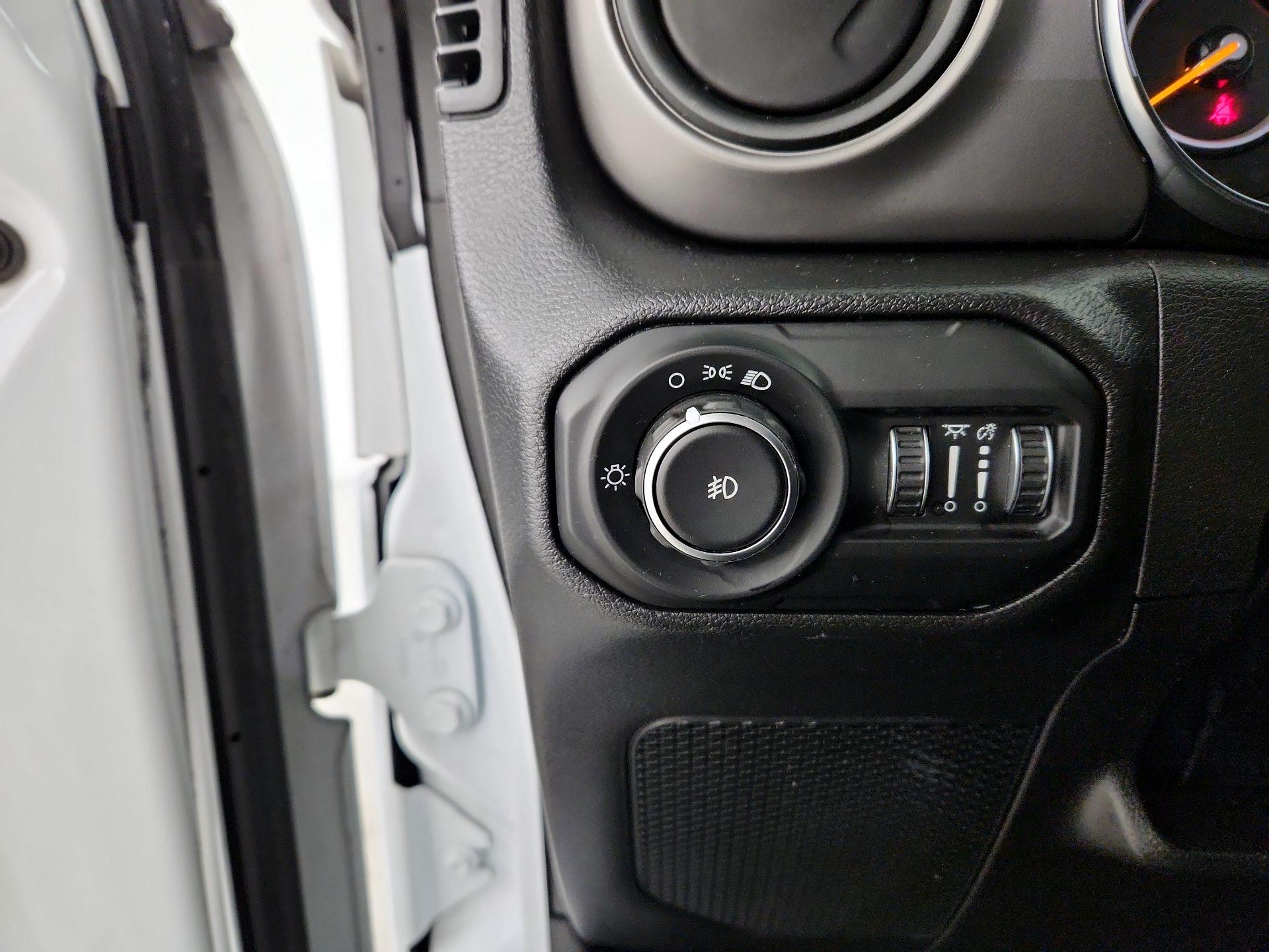 Thumbnail: 2022 Jeep Wrangler - 13