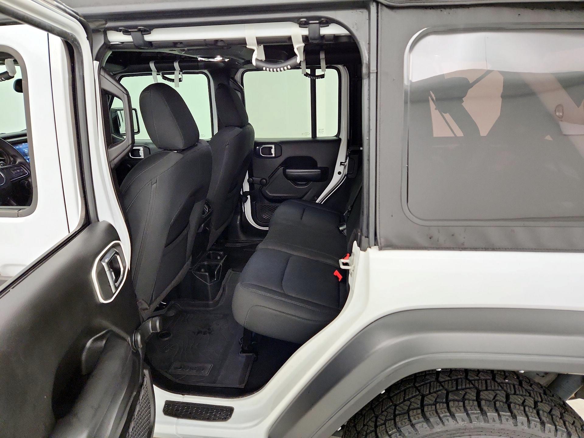 Thumbnail: 2022 Jeep Wrangler - 19