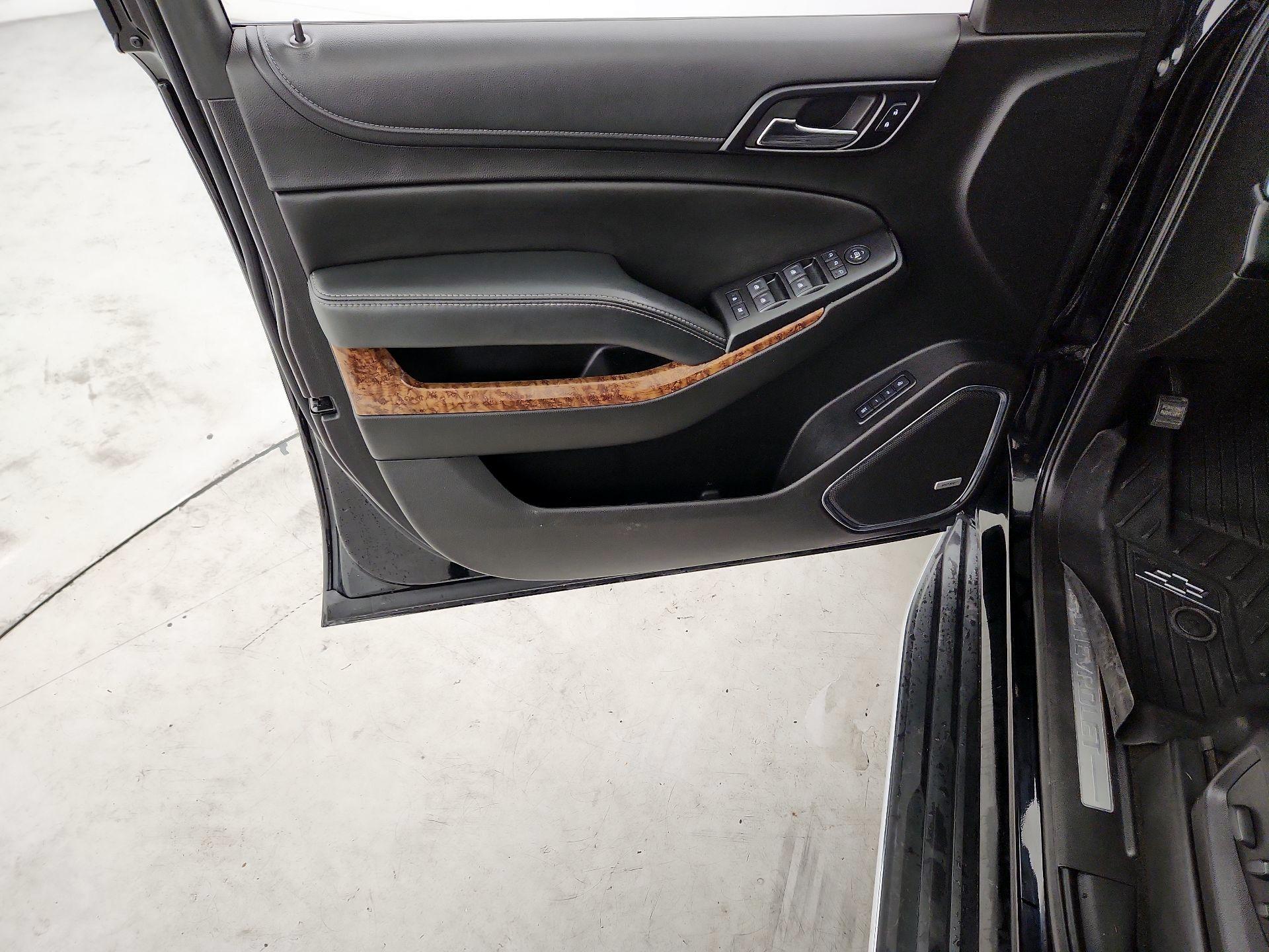 Thumbnail: 2018 Chevrolet Tahoe - 12