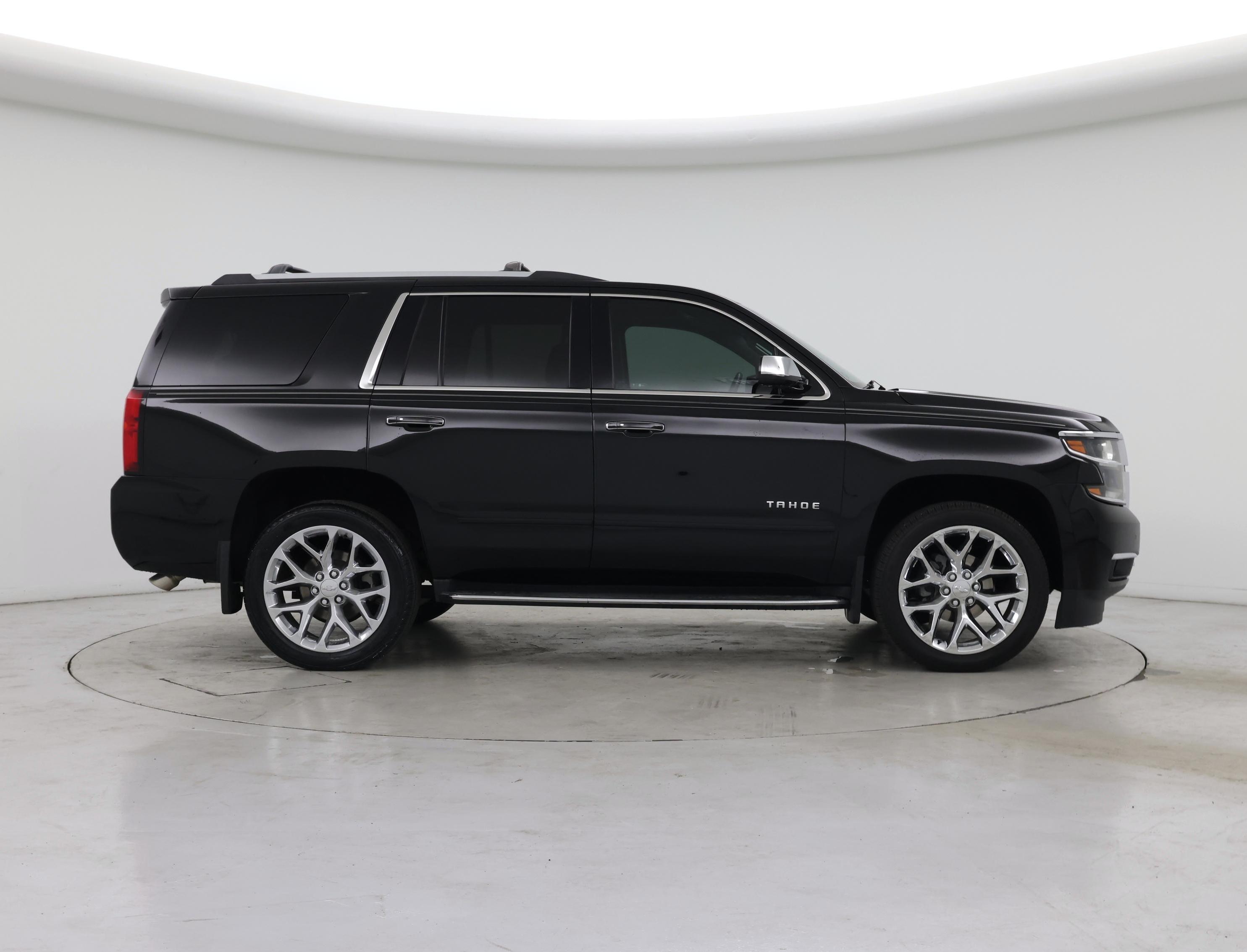 Thumbnail: 2018 Chevrolet Tahoe - 7