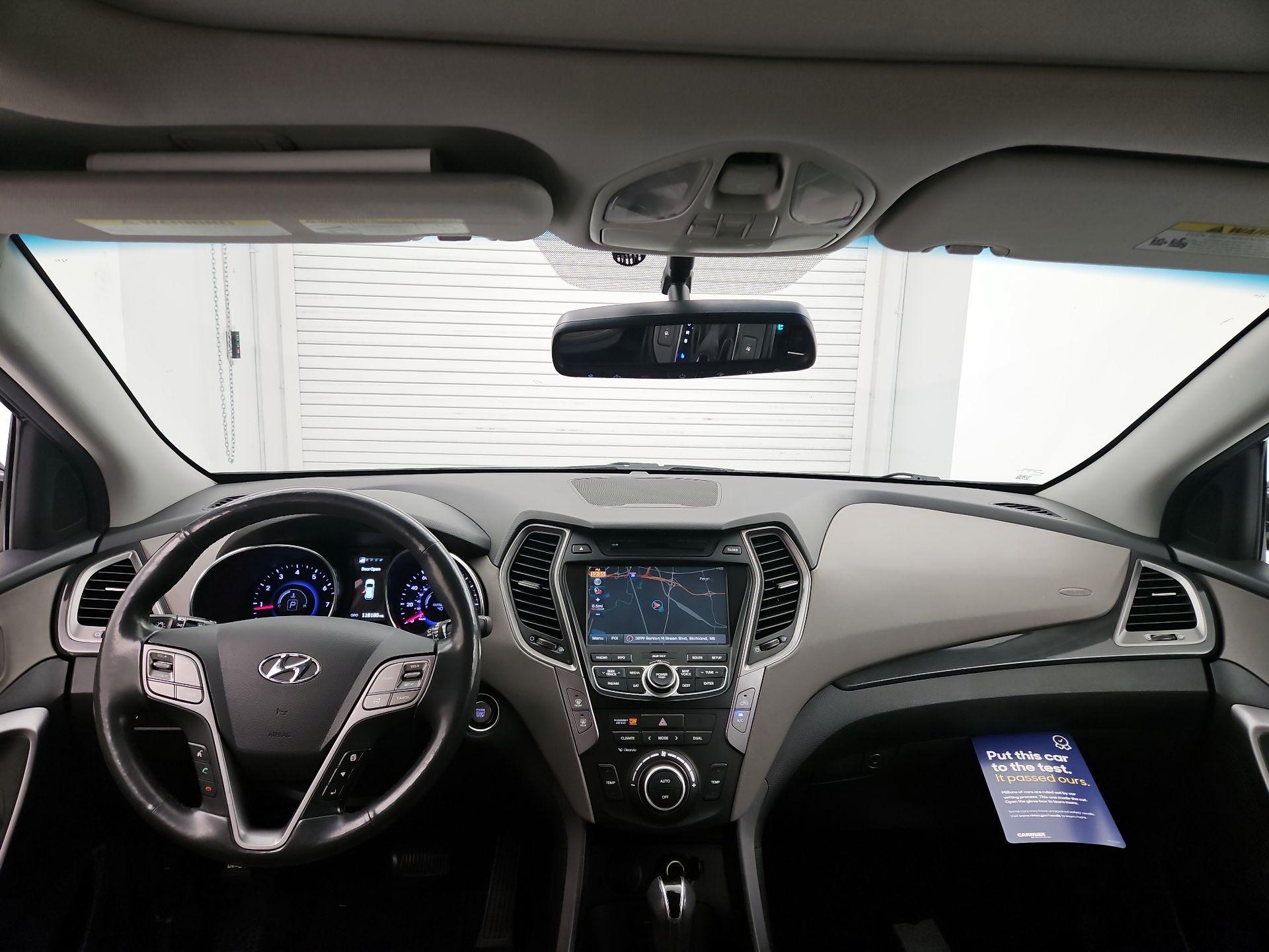 Thumbnail: 2016 Hyundai Santa Fe - 9