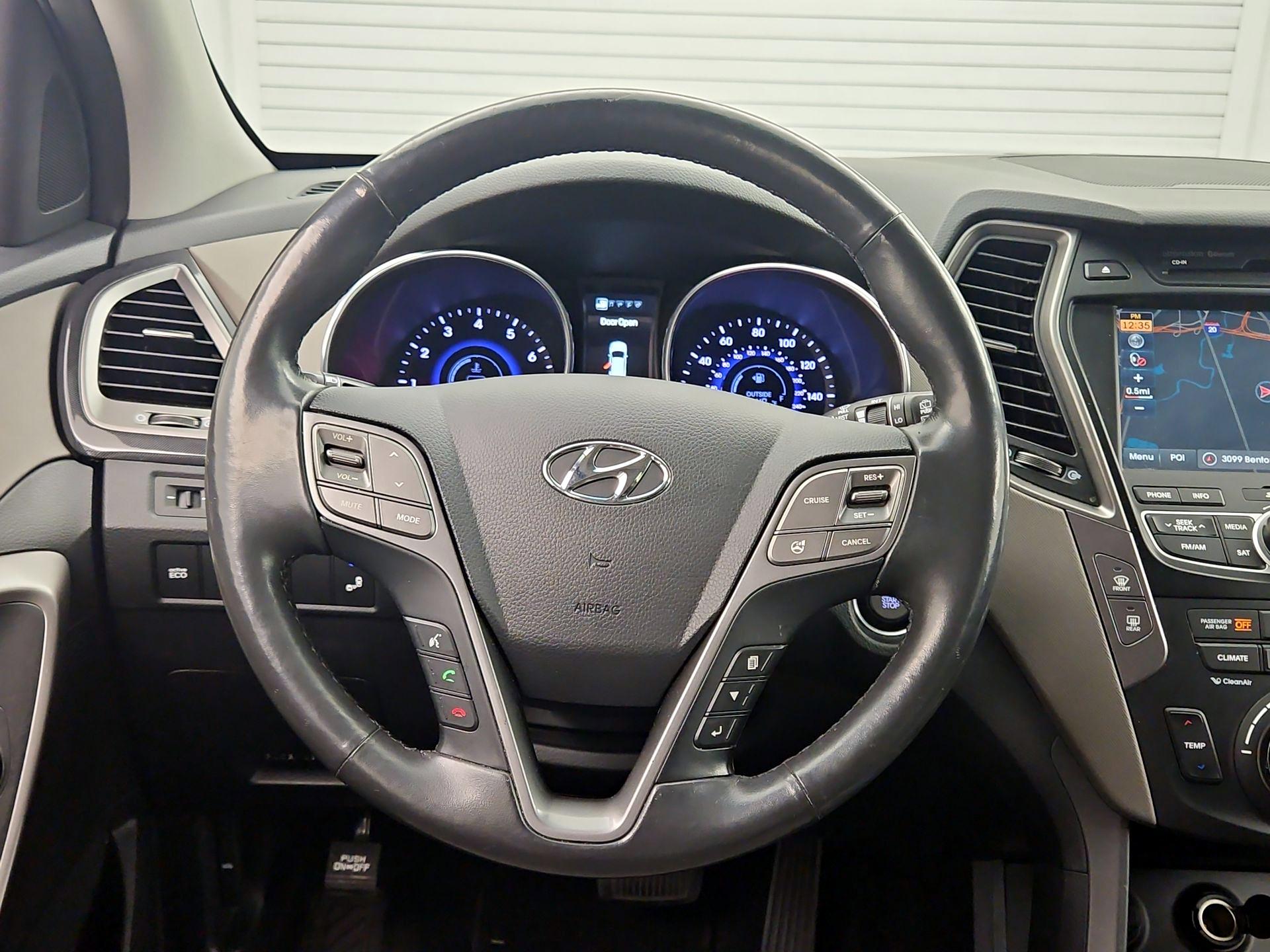 Thumbnail: 2016 Hyundai Santa Fe - 10