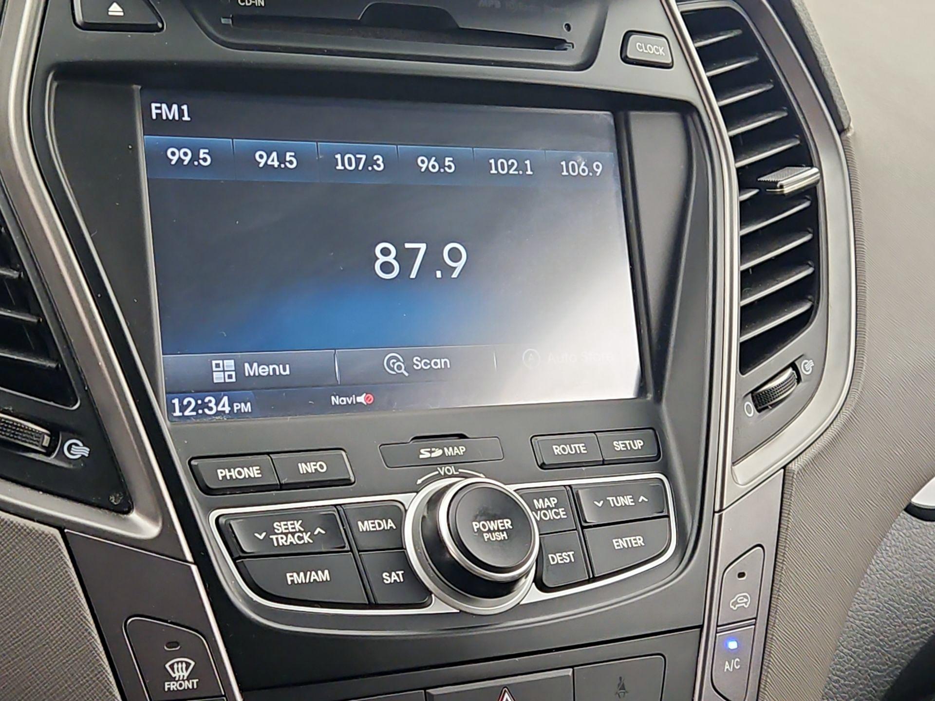 Thumbnail: 2016 Hyundai Santa Fe - 16