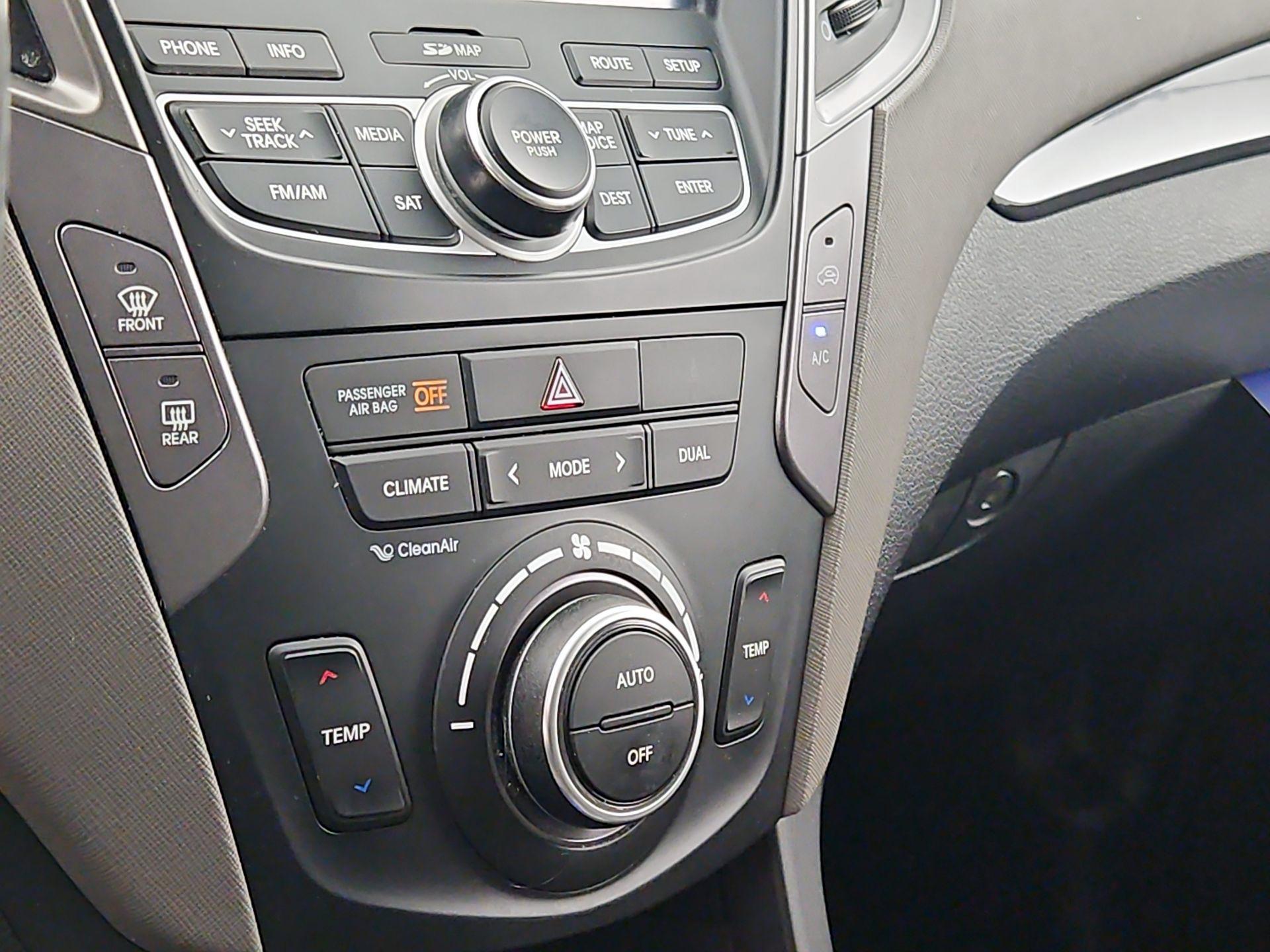 Thumbnail: 2016 Hyundai Santa Fe - 17