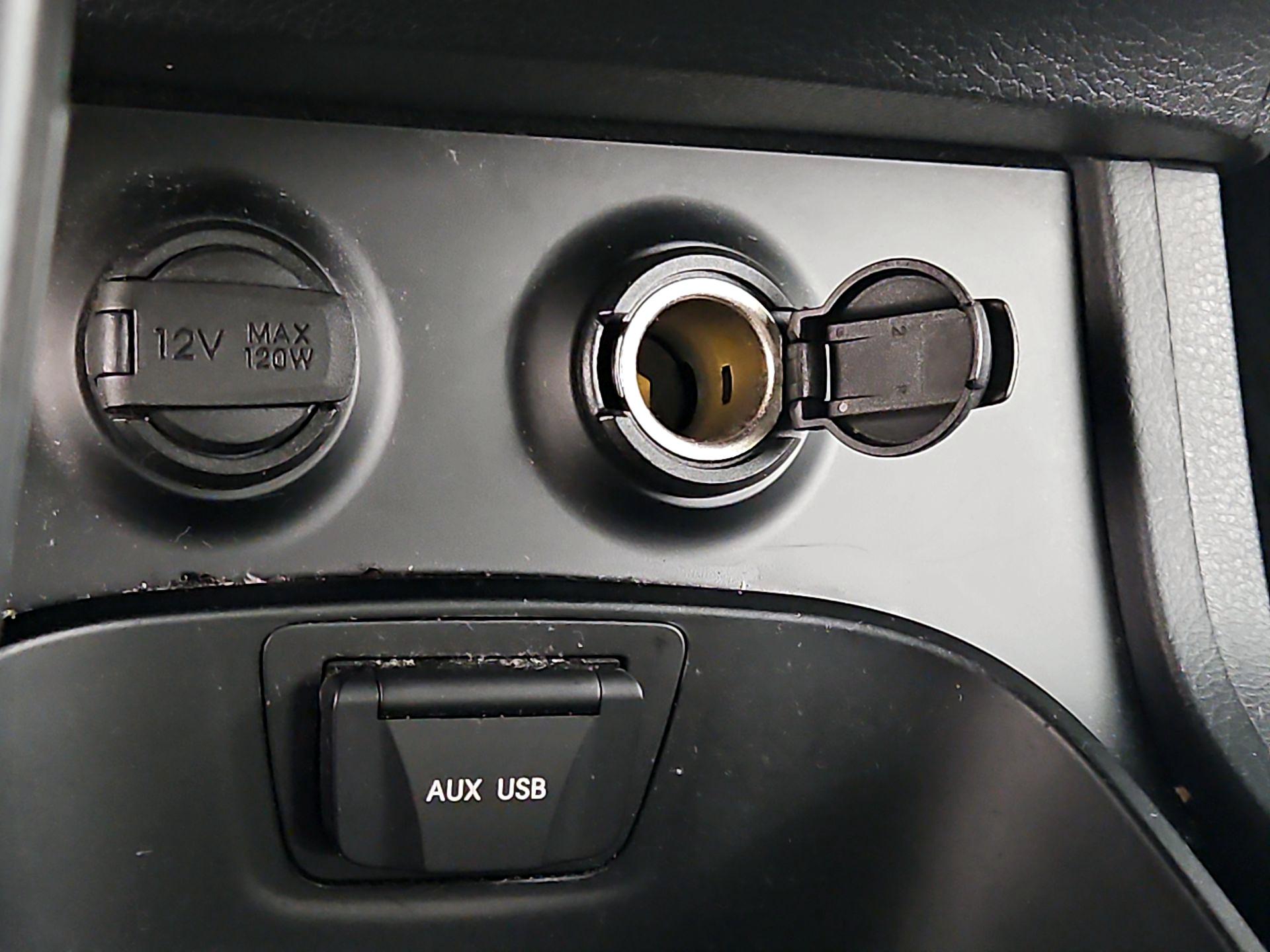 Thumbnail: 2016 Hyundai Santa Fe - 19