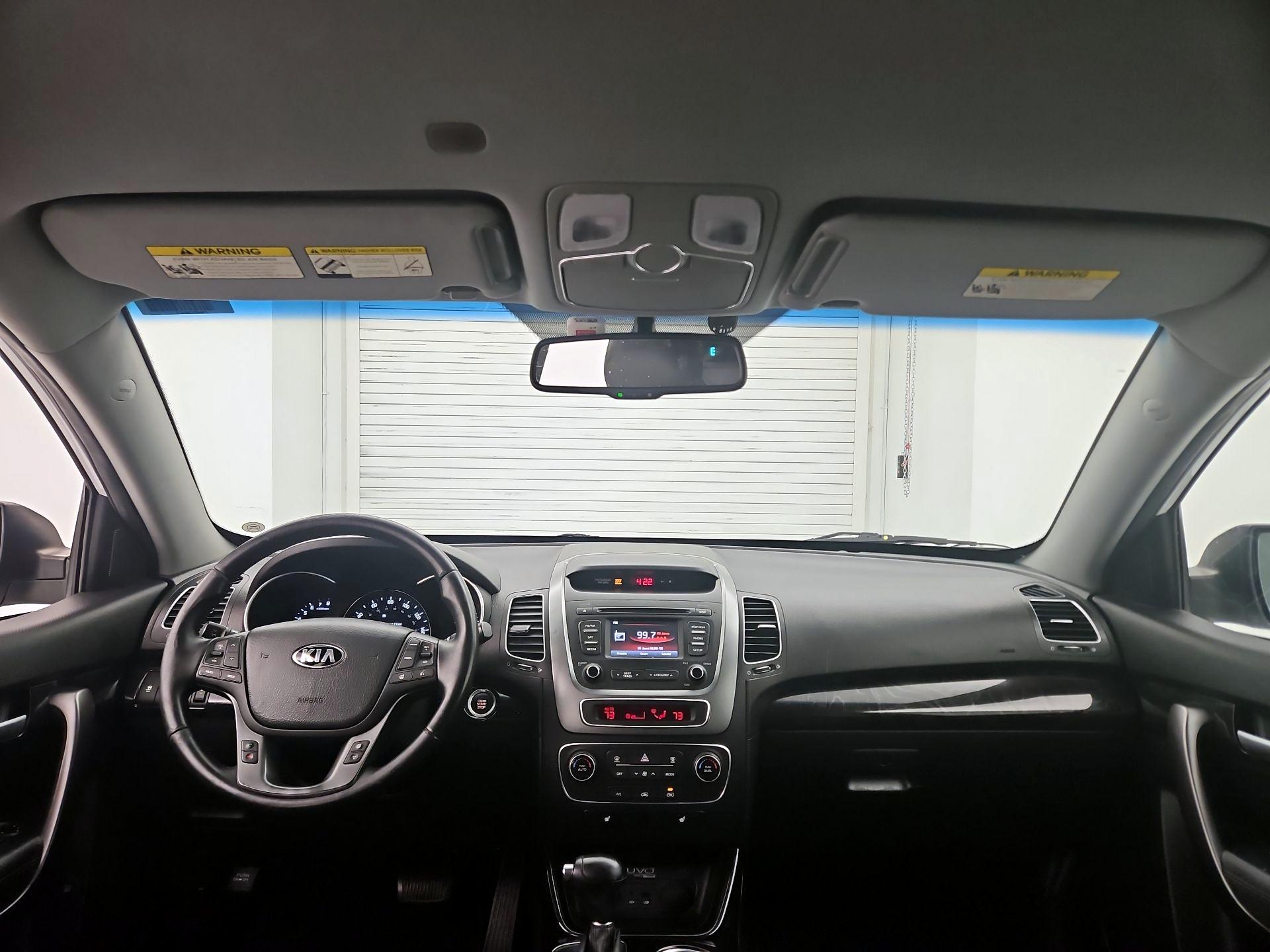 Thumbnail: 2015 Kia Sorento - 9