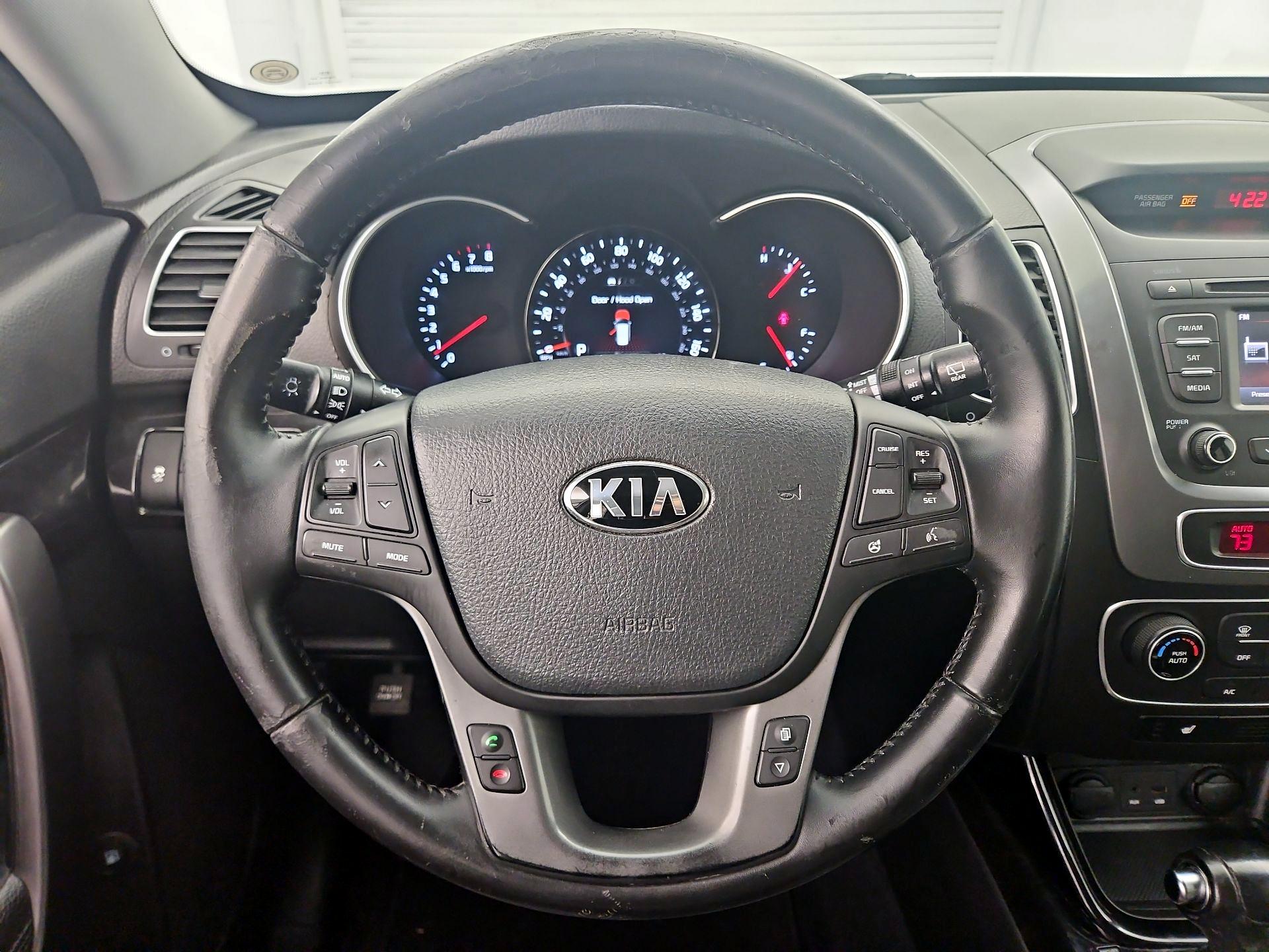 Thumbnail: 2015 Kia Sorento - 10