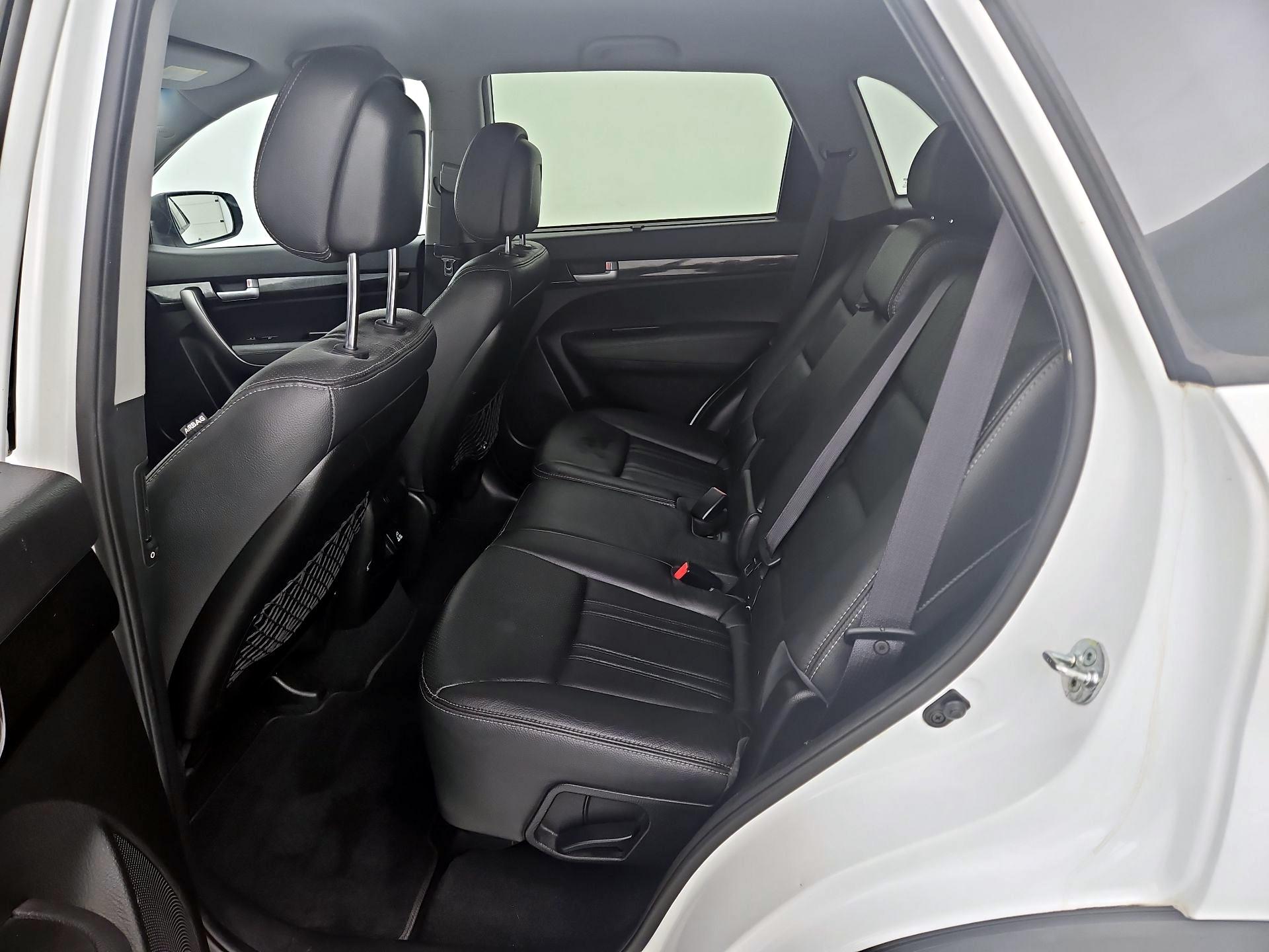 Thumbnail: 2015 Kia Sorento - 19