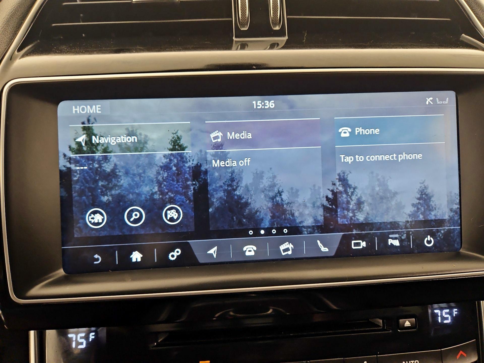 Thumbnail: 2017 Jaguar XE - 16