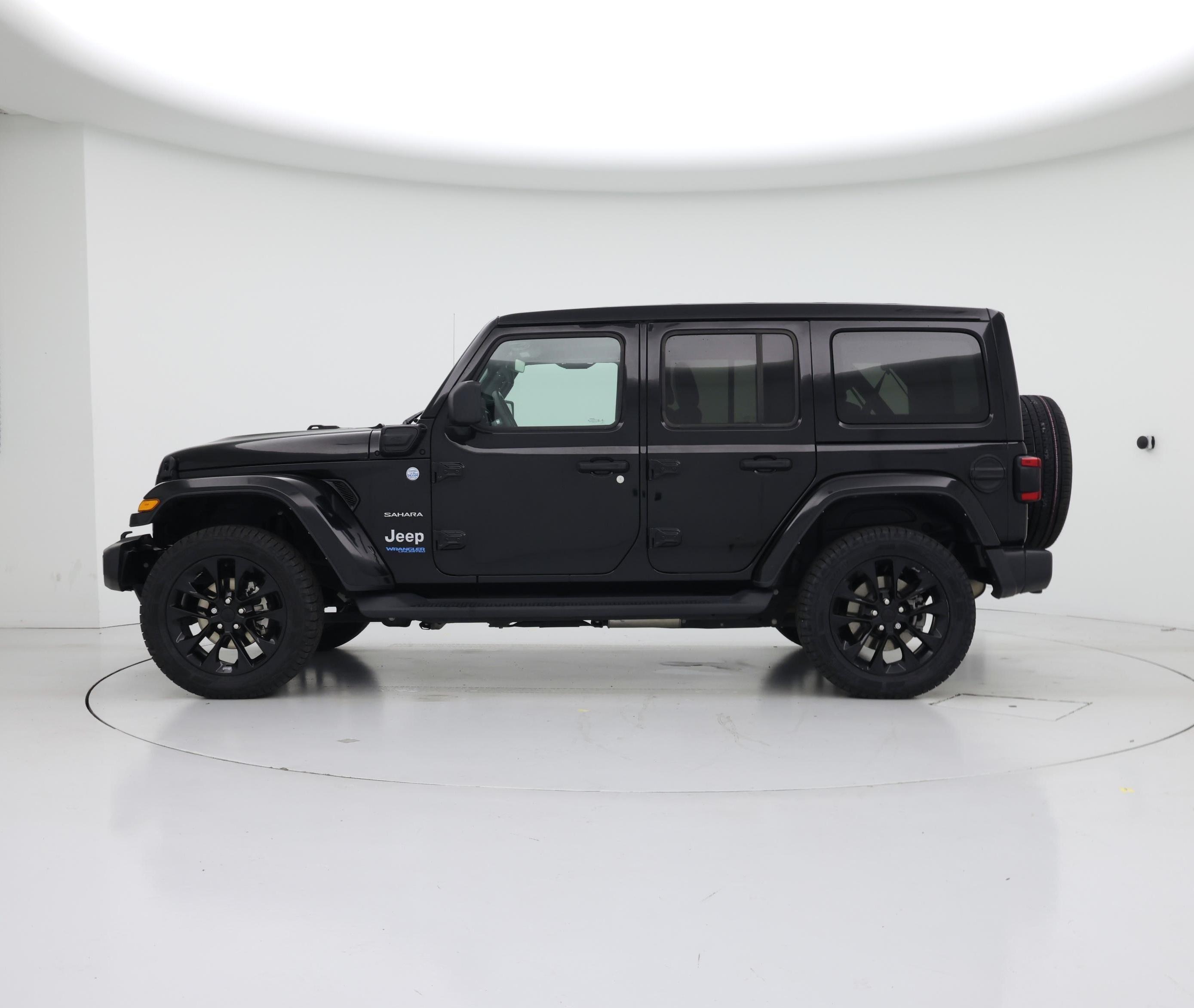 Thumbnail: 2021 Jeep Wrangler - 3
