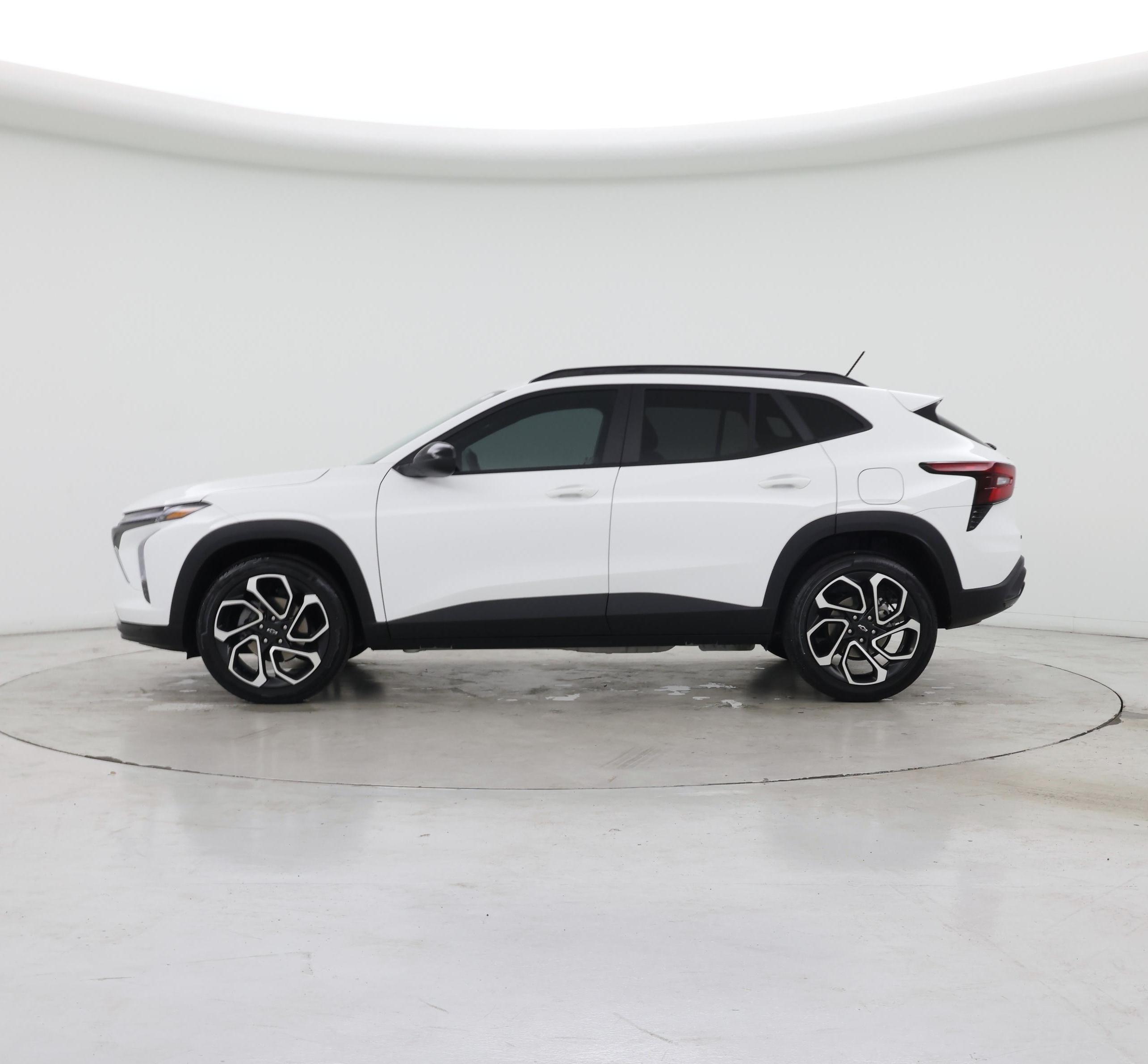 Thumbnail: 2025 Chevrolet Trax - 3