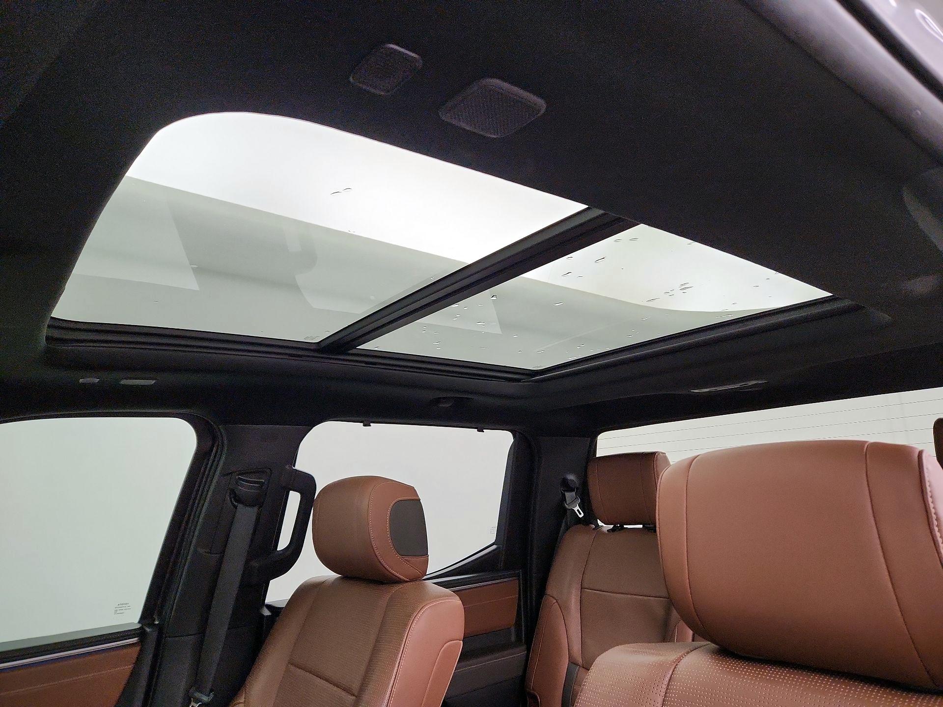 Thumbnail: 2022 Toyota Tundra - 19