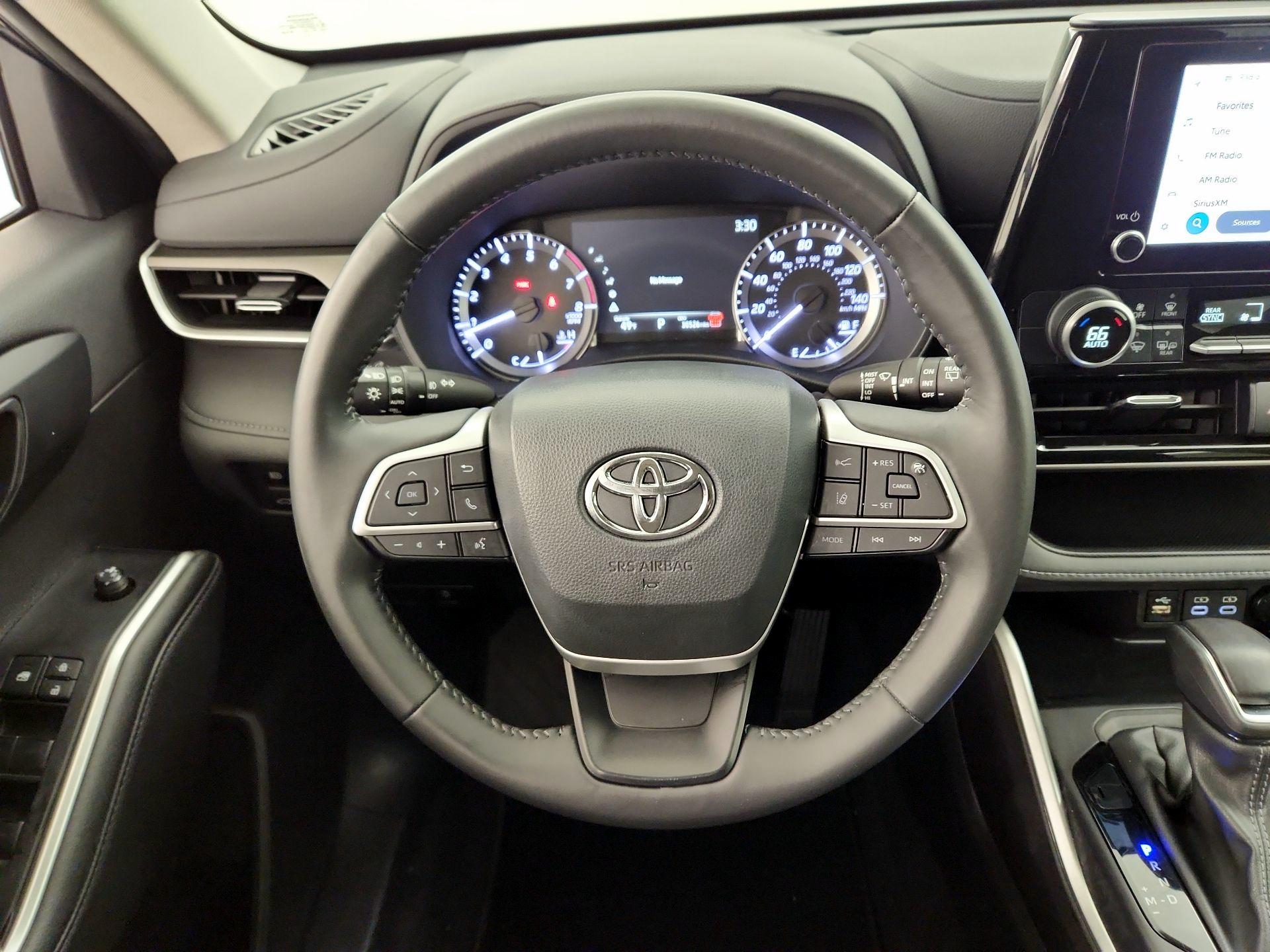 Thumbnail: 2024 Toyota Highlander - 10