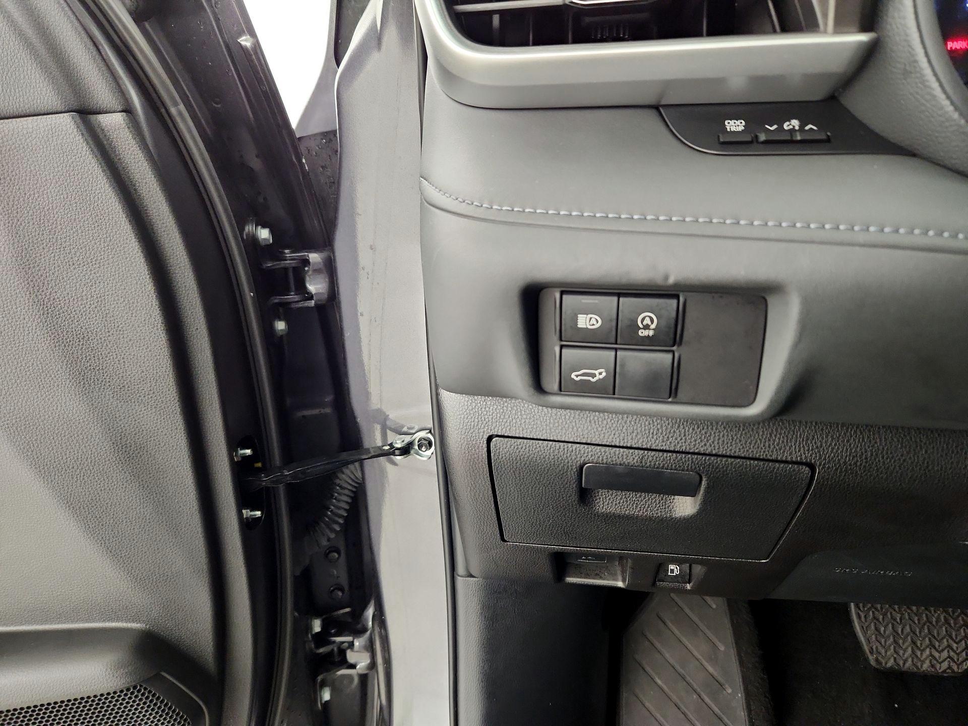 Thumbnail: 2024 Toyota Highlander - 13