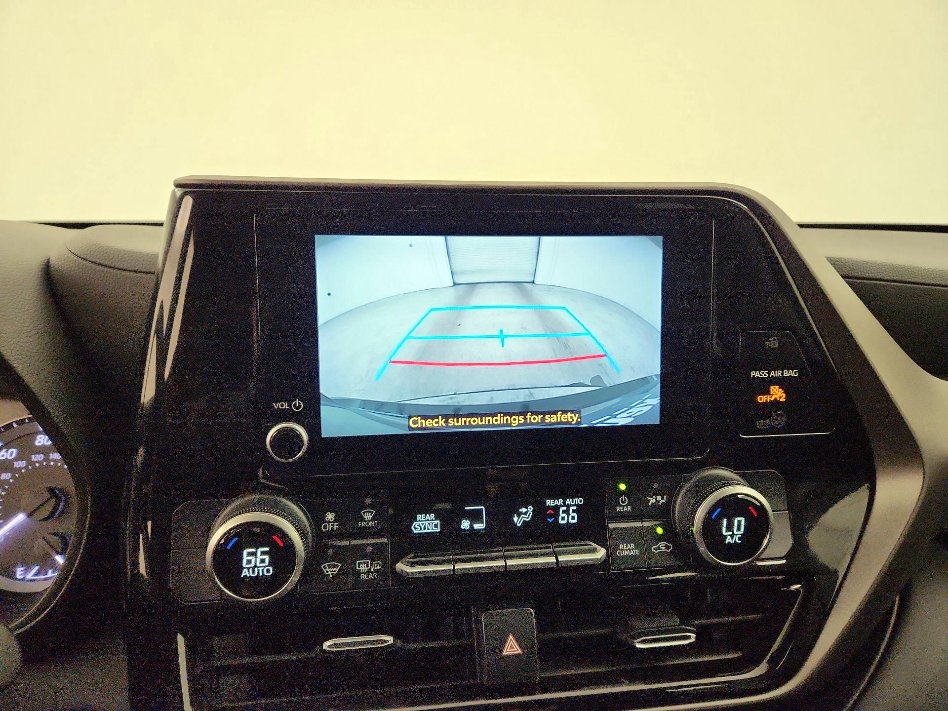 Thumbnail: 2024 Toyota Highlander - 14