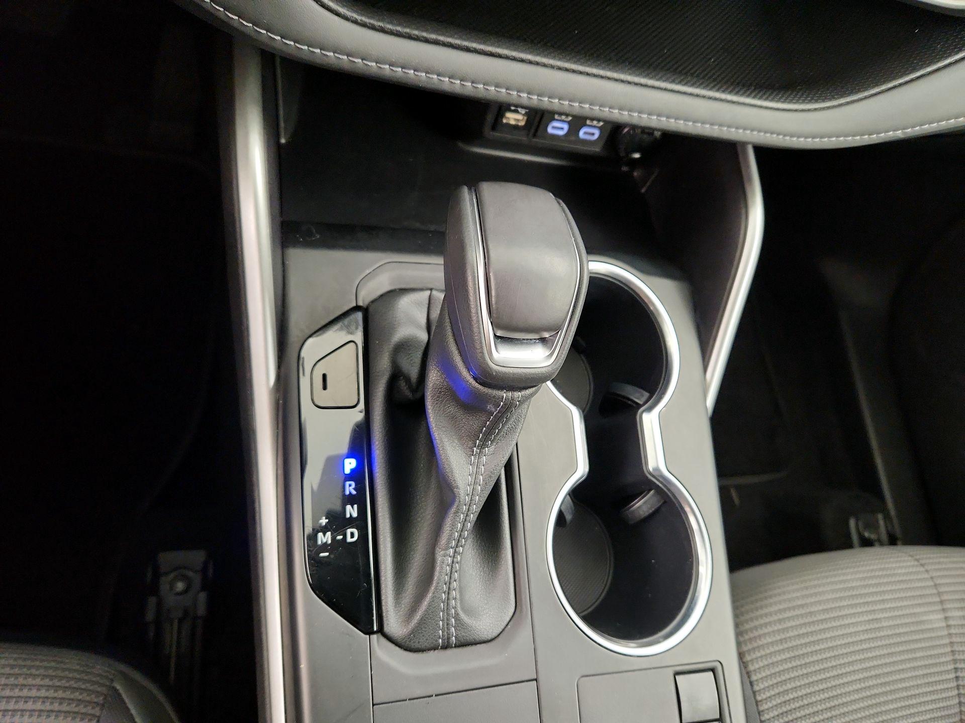 Thumbnail: 2024 Toyota Highlander - 17