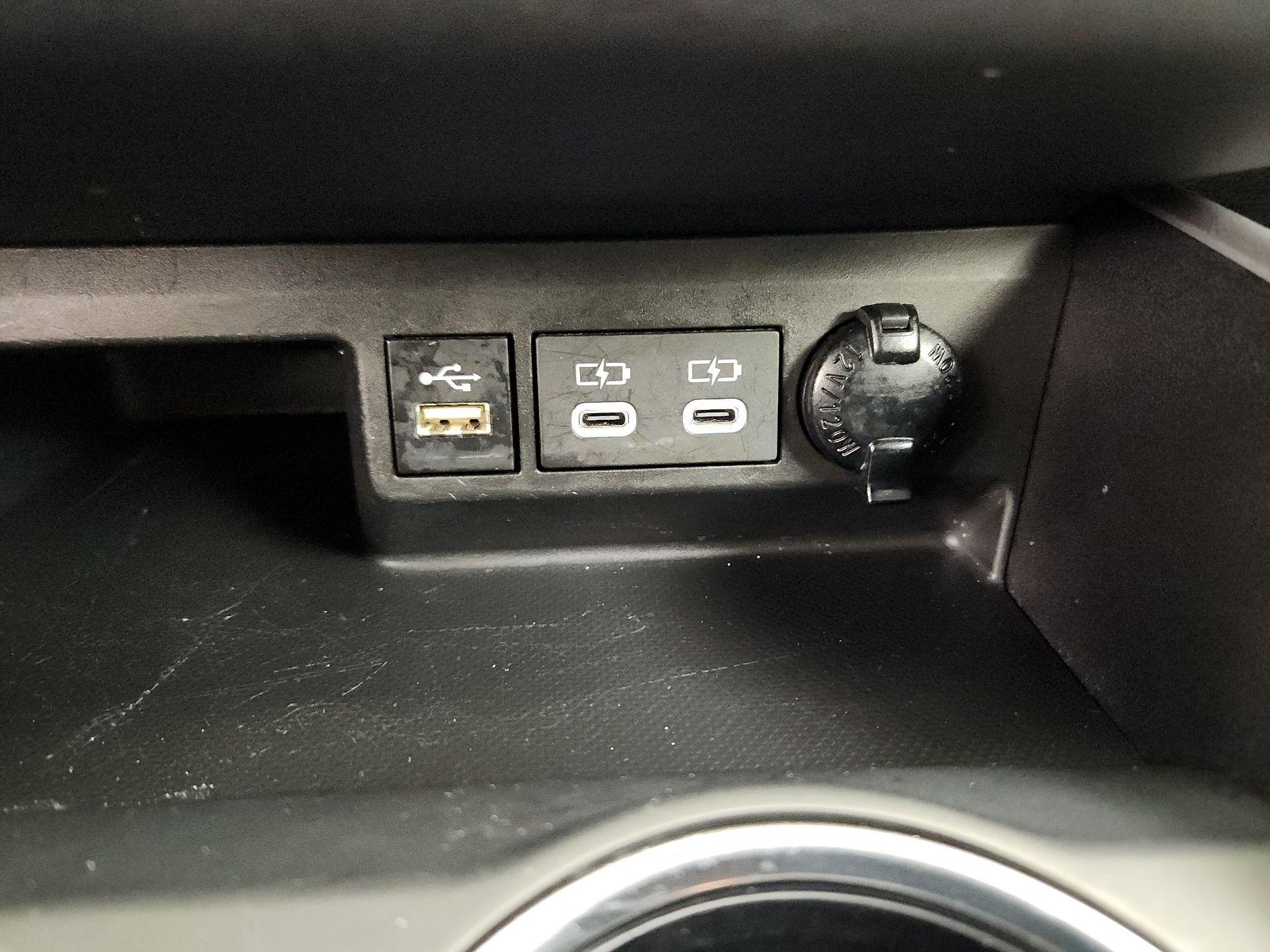 Thumbnail: 2024 Toyota Highlander - 18