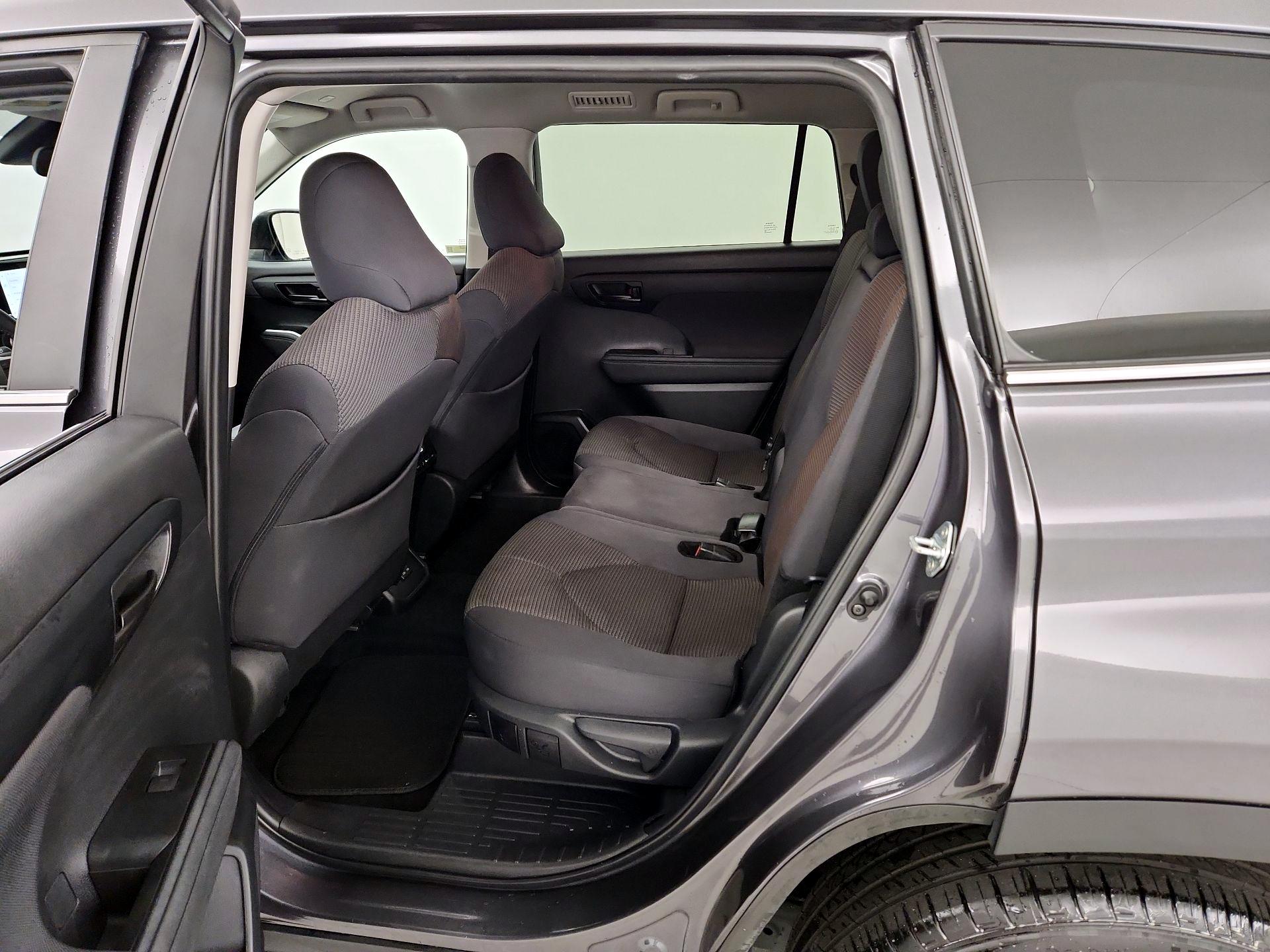 Thumbnail: 2024 Toyota Highlander - 19