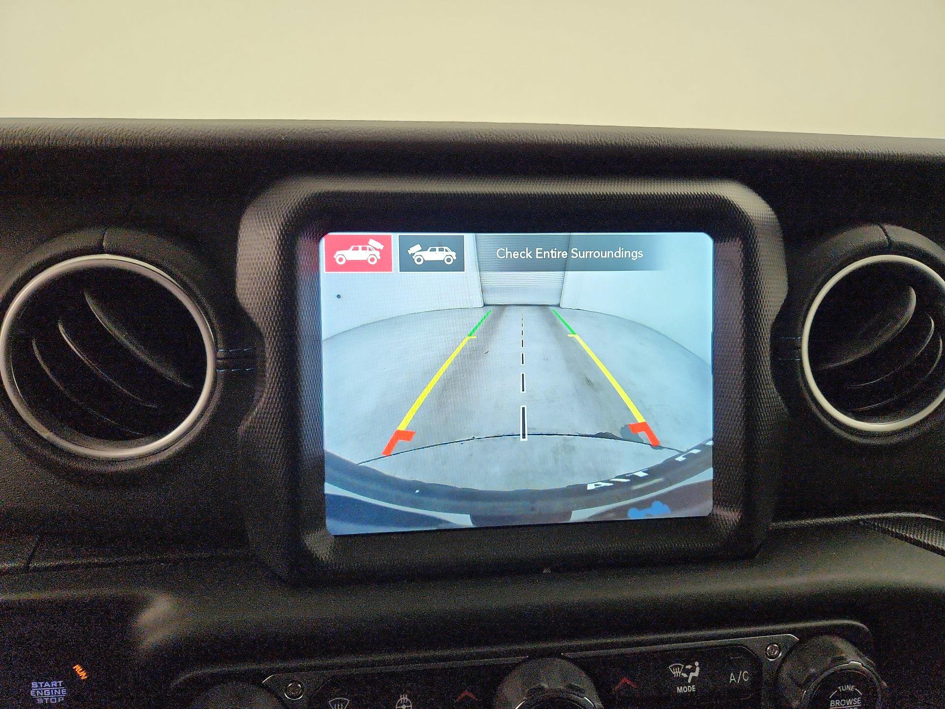 Thumbnail: 2021 Jeep Wrangler - 15