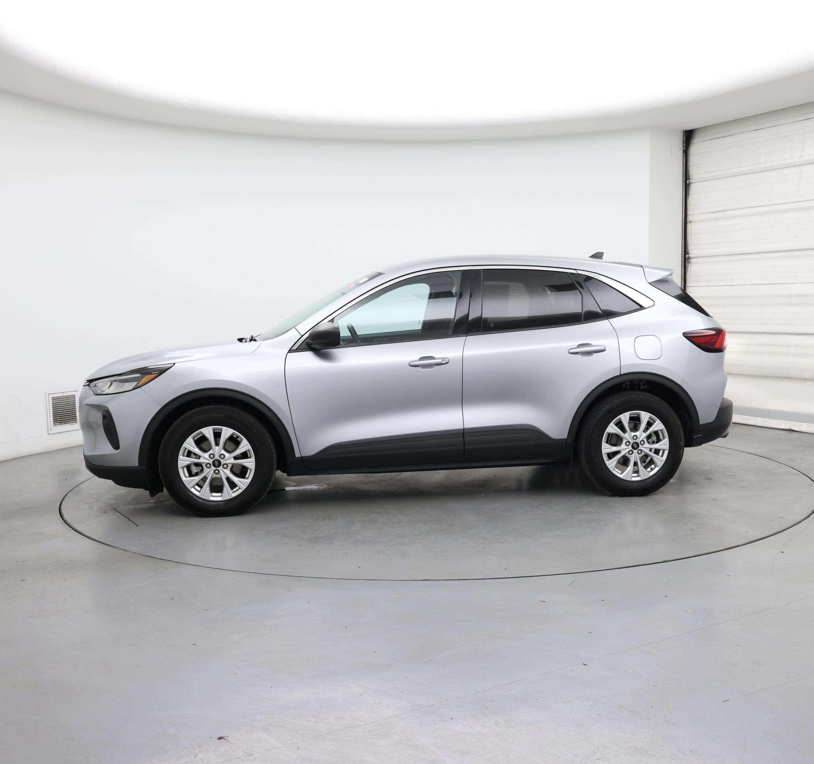 Thumbnail: 2023 Ford Escape - 3