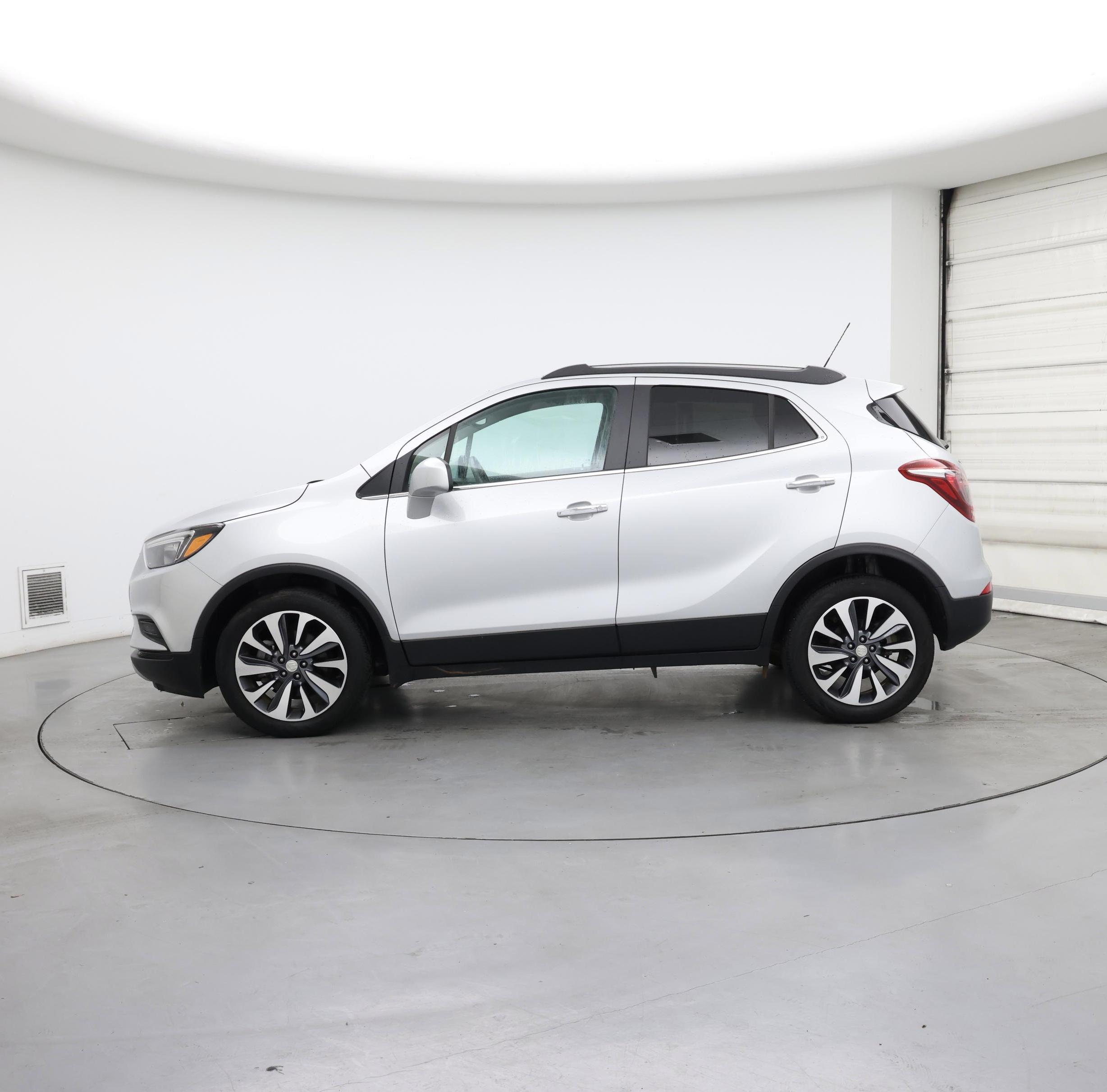 Thumbnail: 2022 Buick Encore - 3