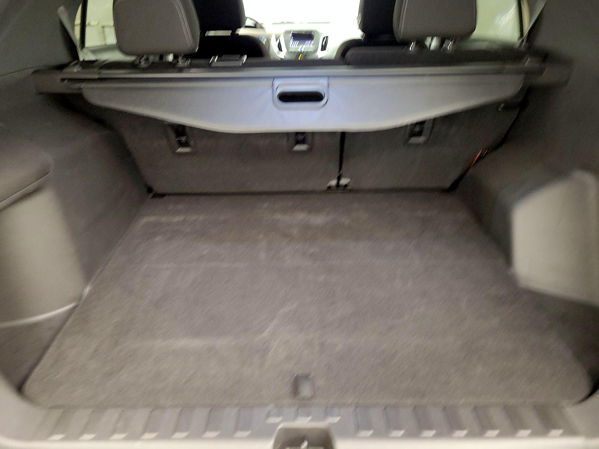 Thumbnail: 2022 Chevrolet Equinox - 16