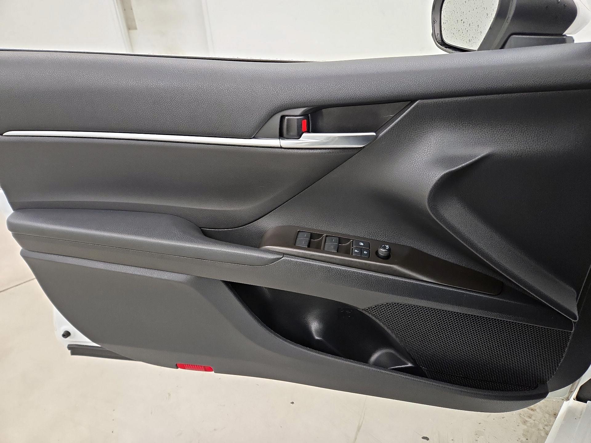 Thumbnail: 2021 Toyota Camry - 12