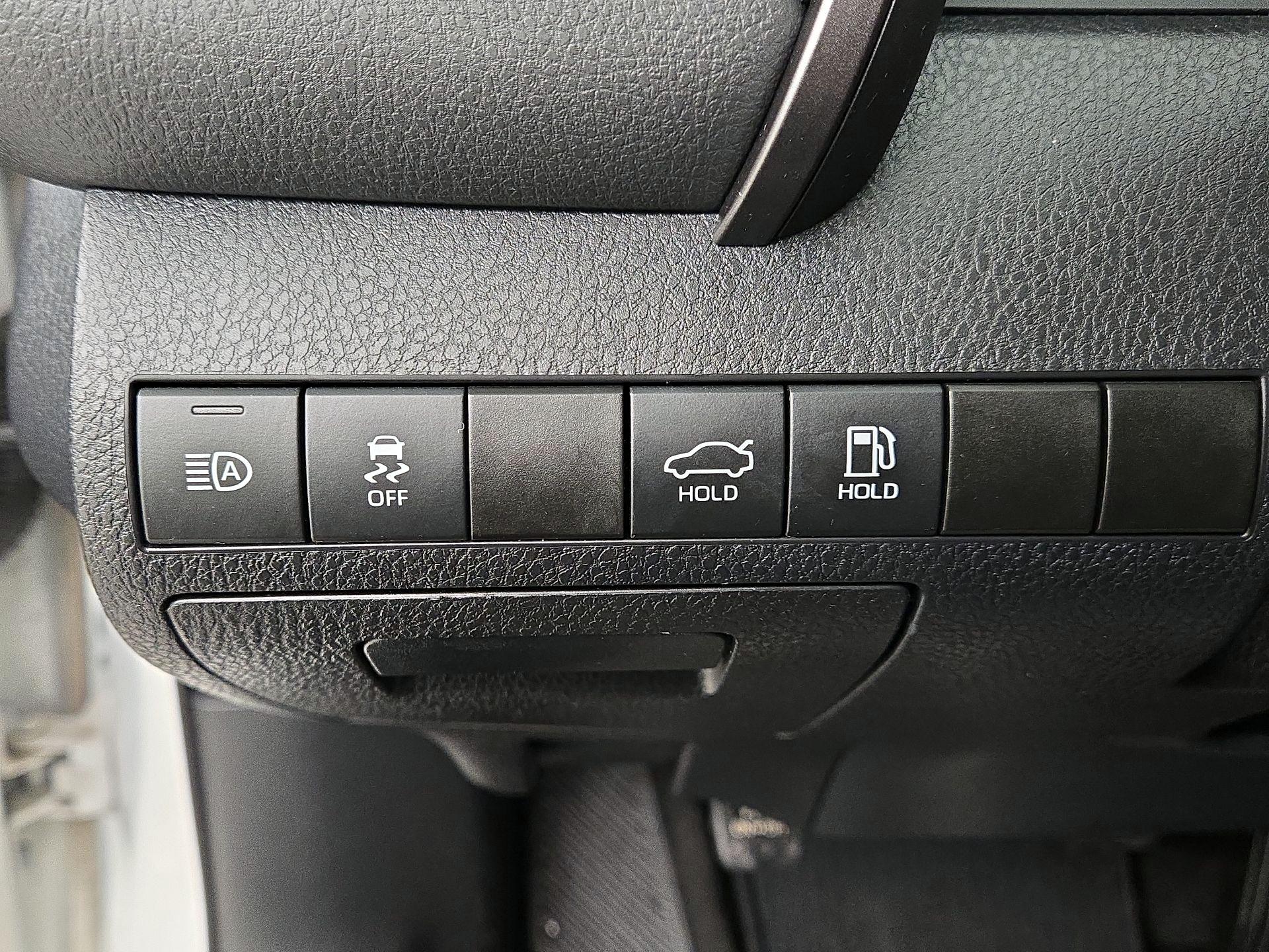 Thumbnail: 2021 Toyota Camry - 13