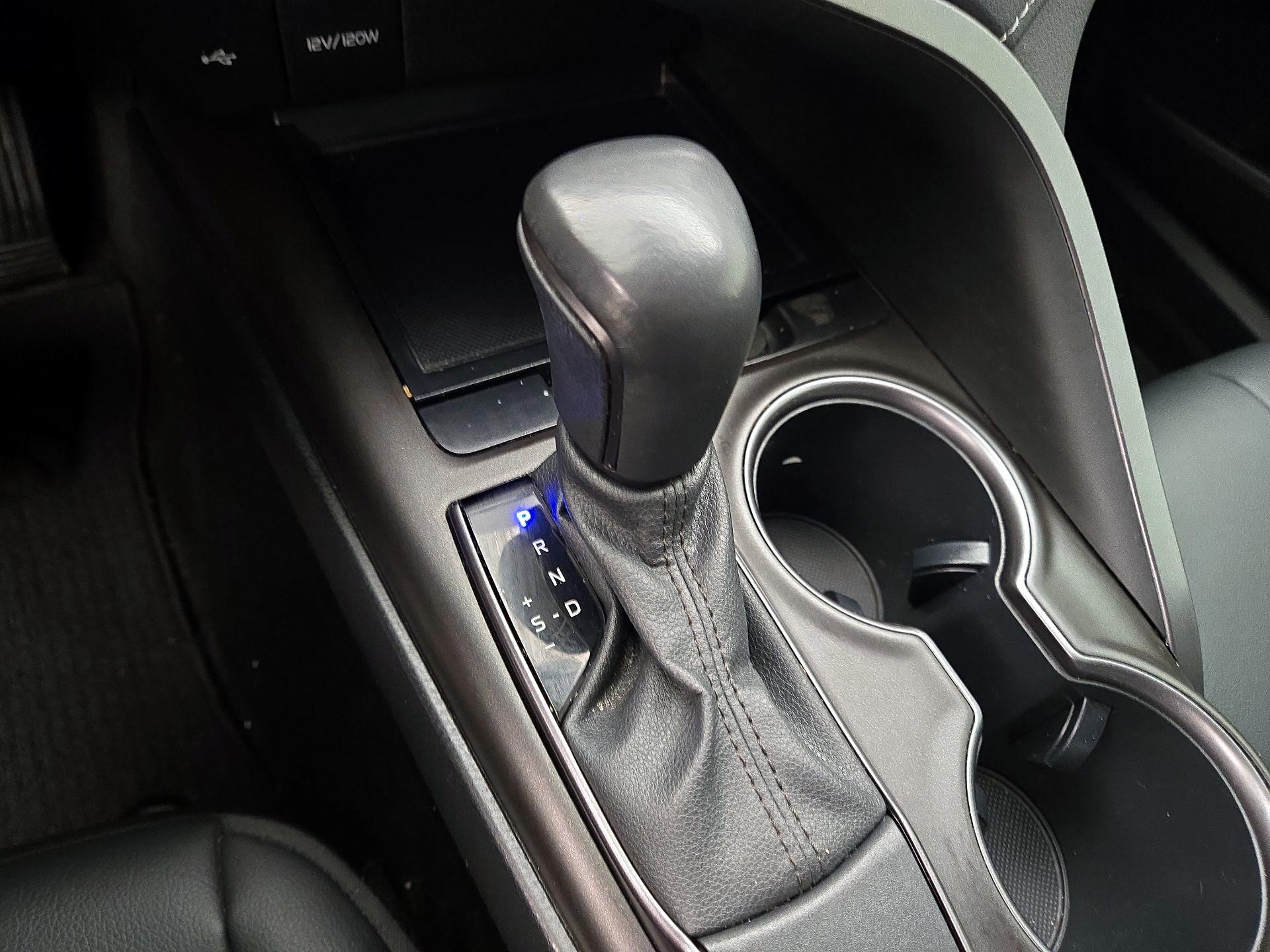 Thumbnail: 2021 Toyota Camry - 17