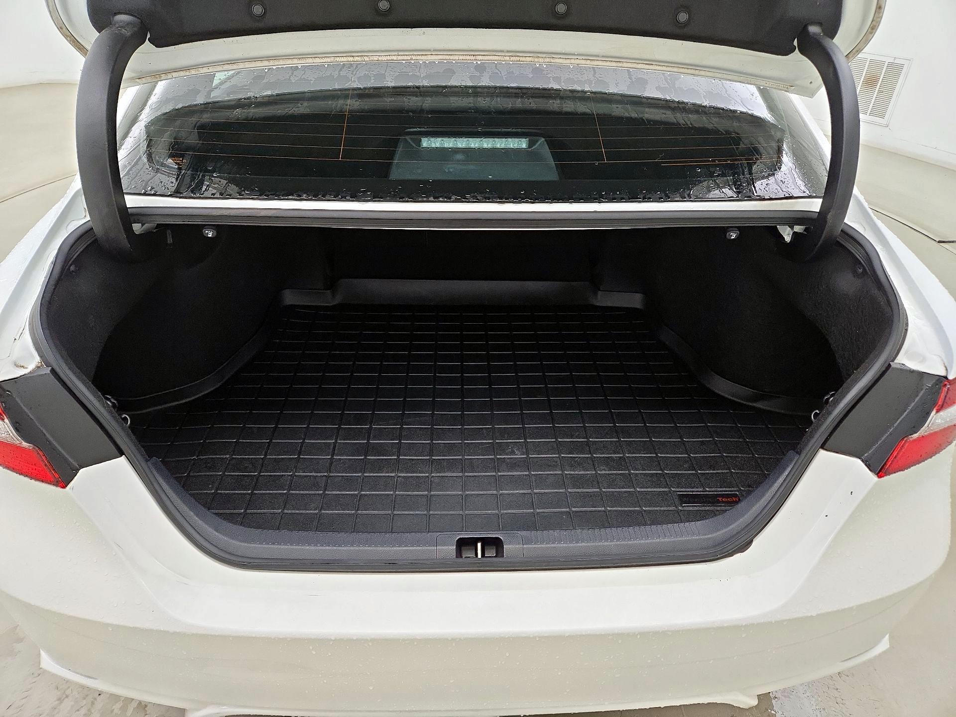 Thumbnail: 2021 Toyota Camry - 20