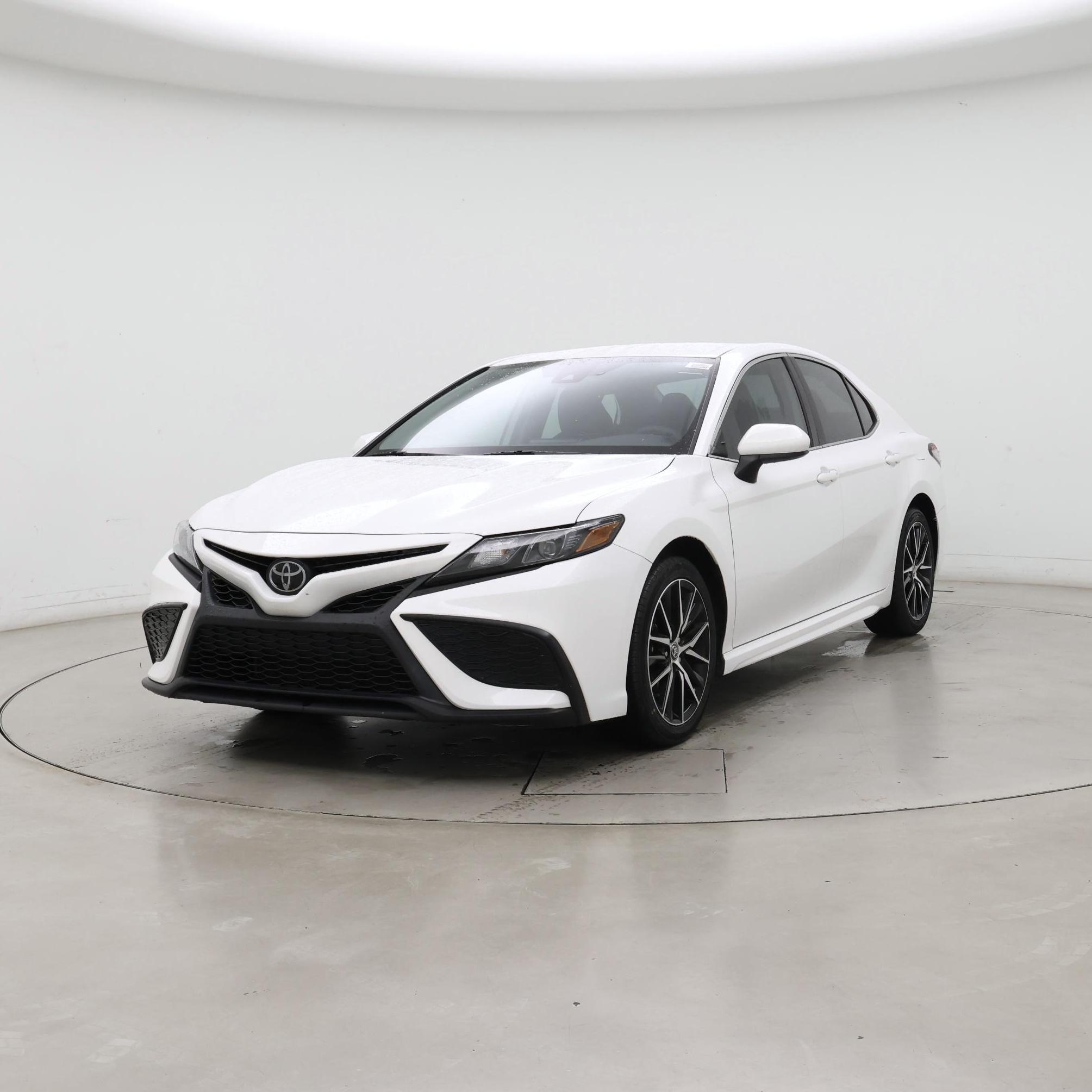 Thumbnail: 2021 Toyota Camry - 4